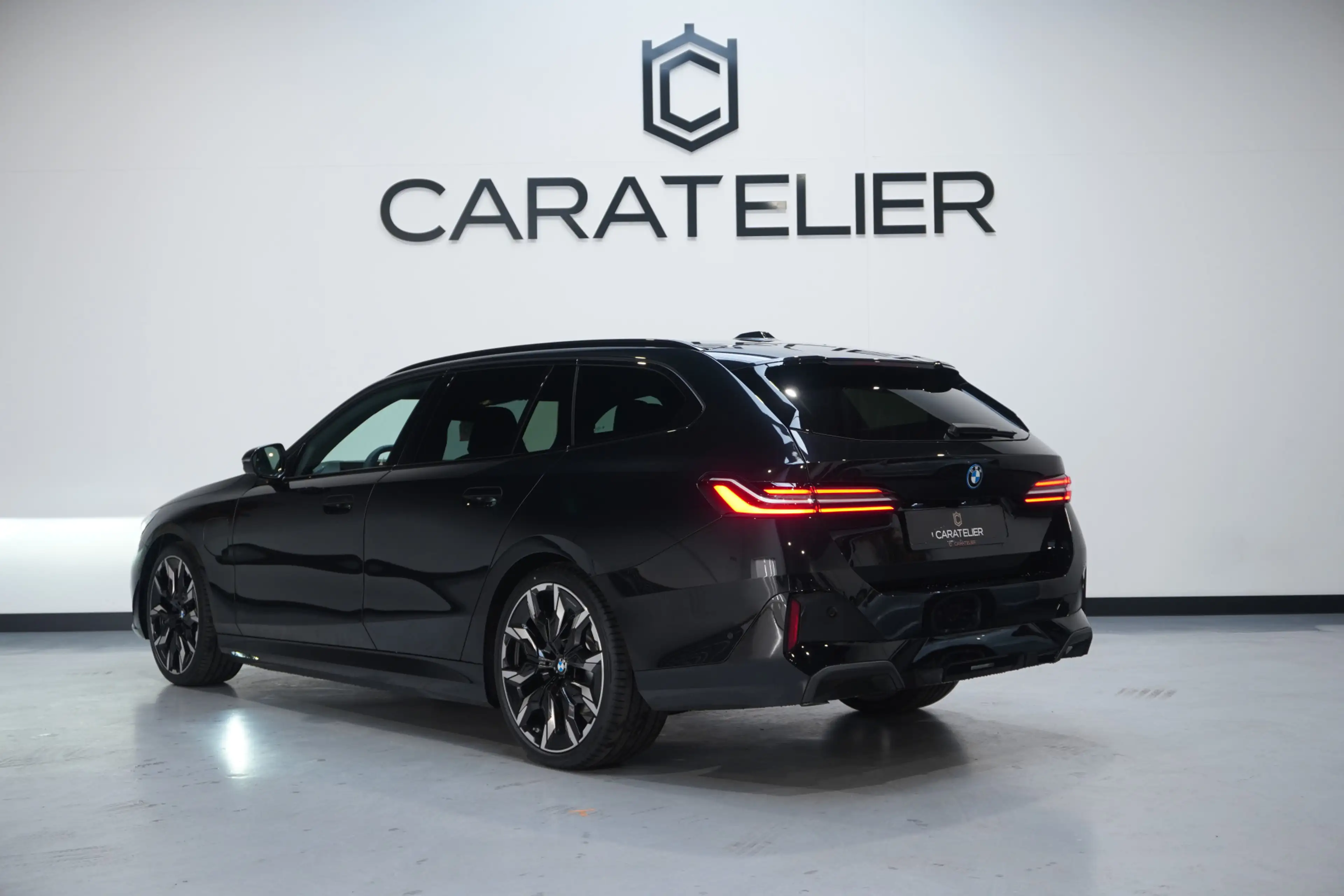 BMW 530 5-serie Touring 530e / M-Sport / M Multifunctionel — photo 3