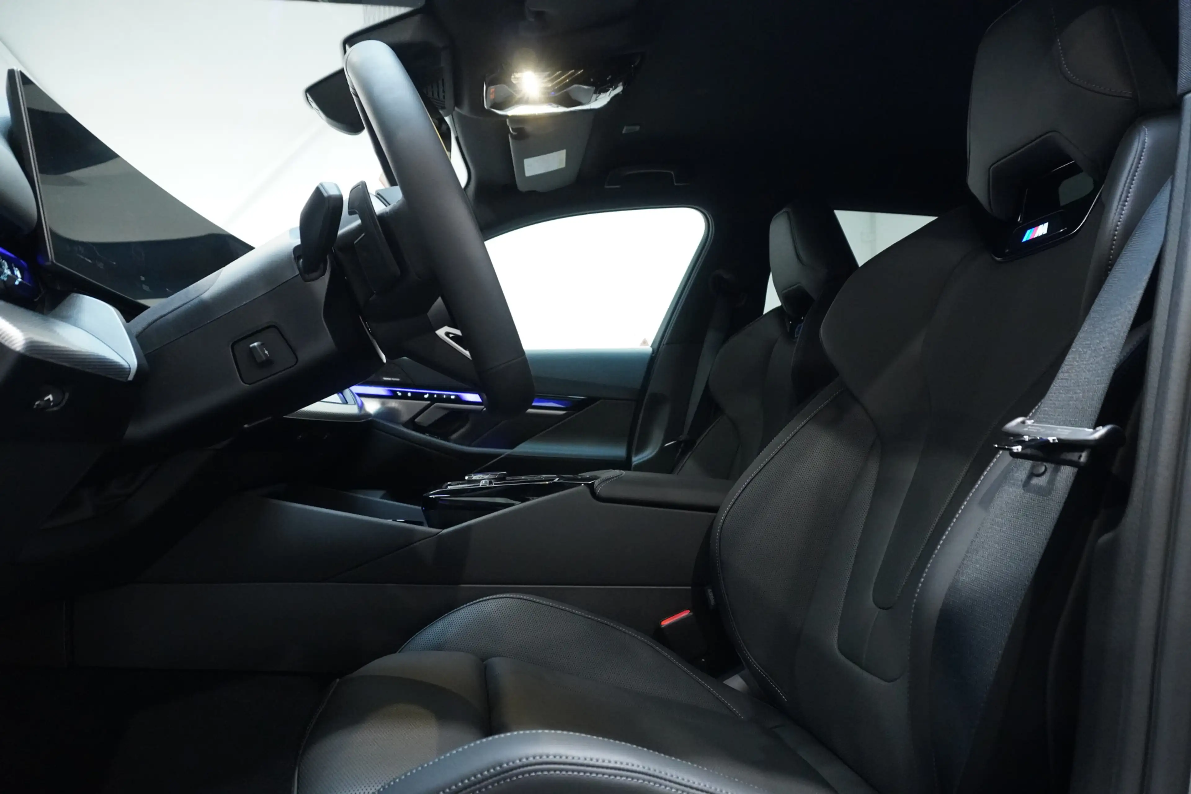 BMW 530 5-serie Touring 530e / M-Sport / M Multifunctionel — photo 37