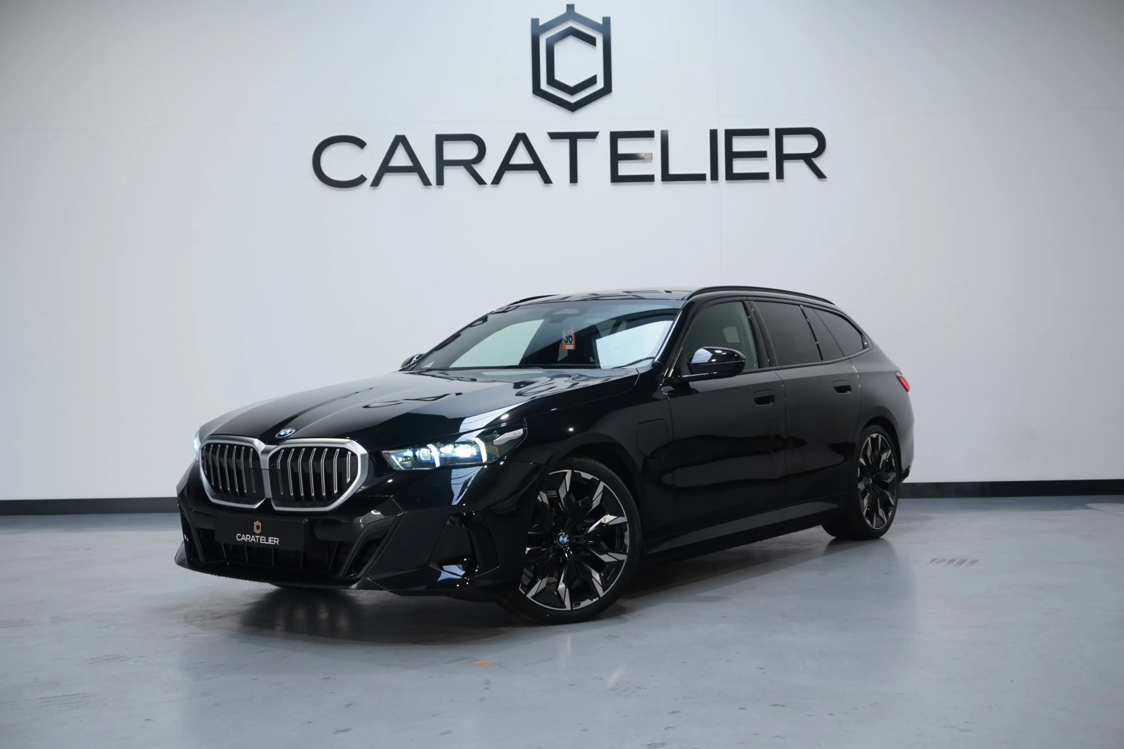 BMW 530 5-serie Touring 530e / M-Sport / M Multifunctionel