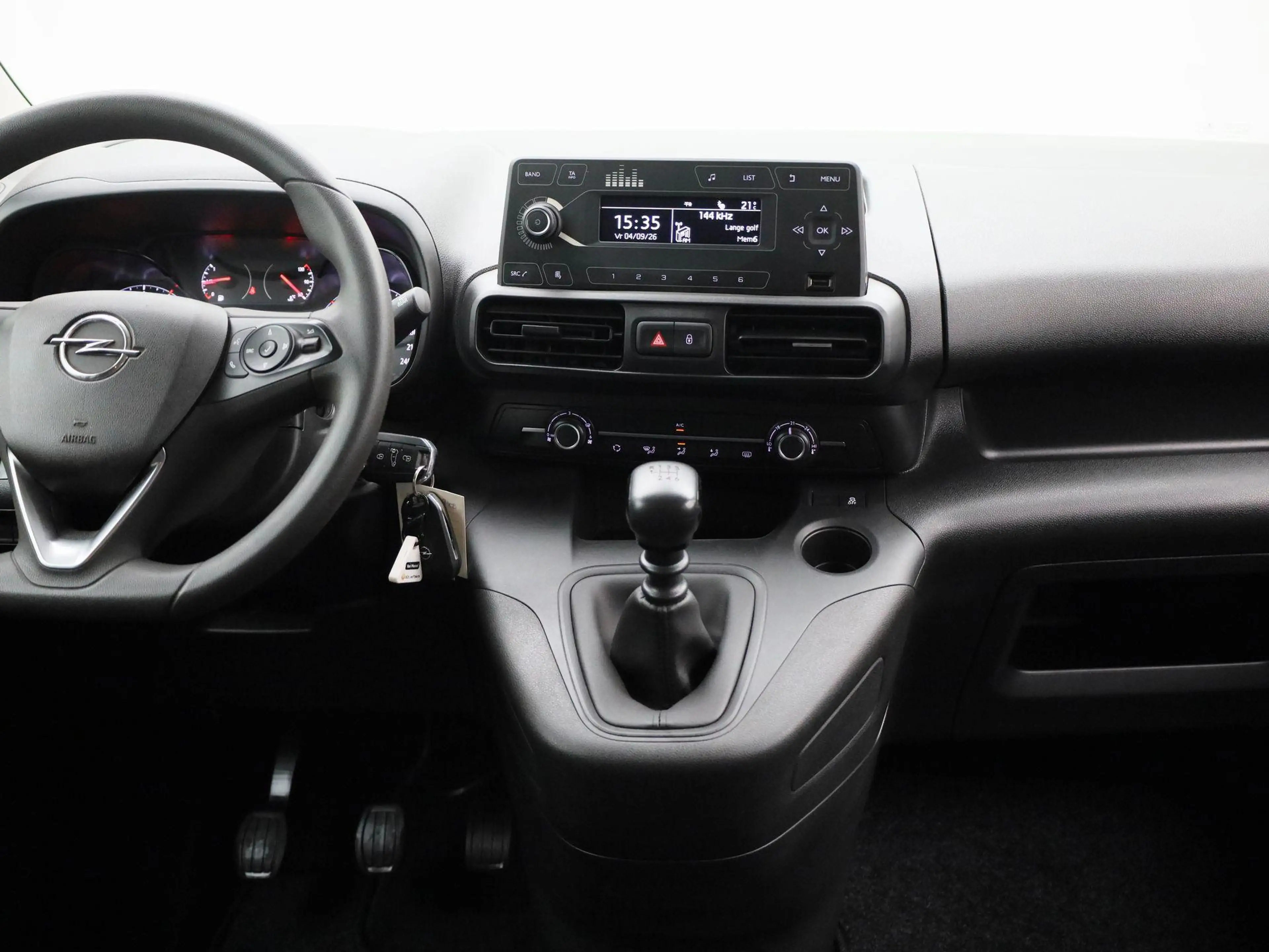 Opel Combo Life 1.5 Turbo D MT6 | PDC A | Bluetooth | Cruise Contr — photo 10