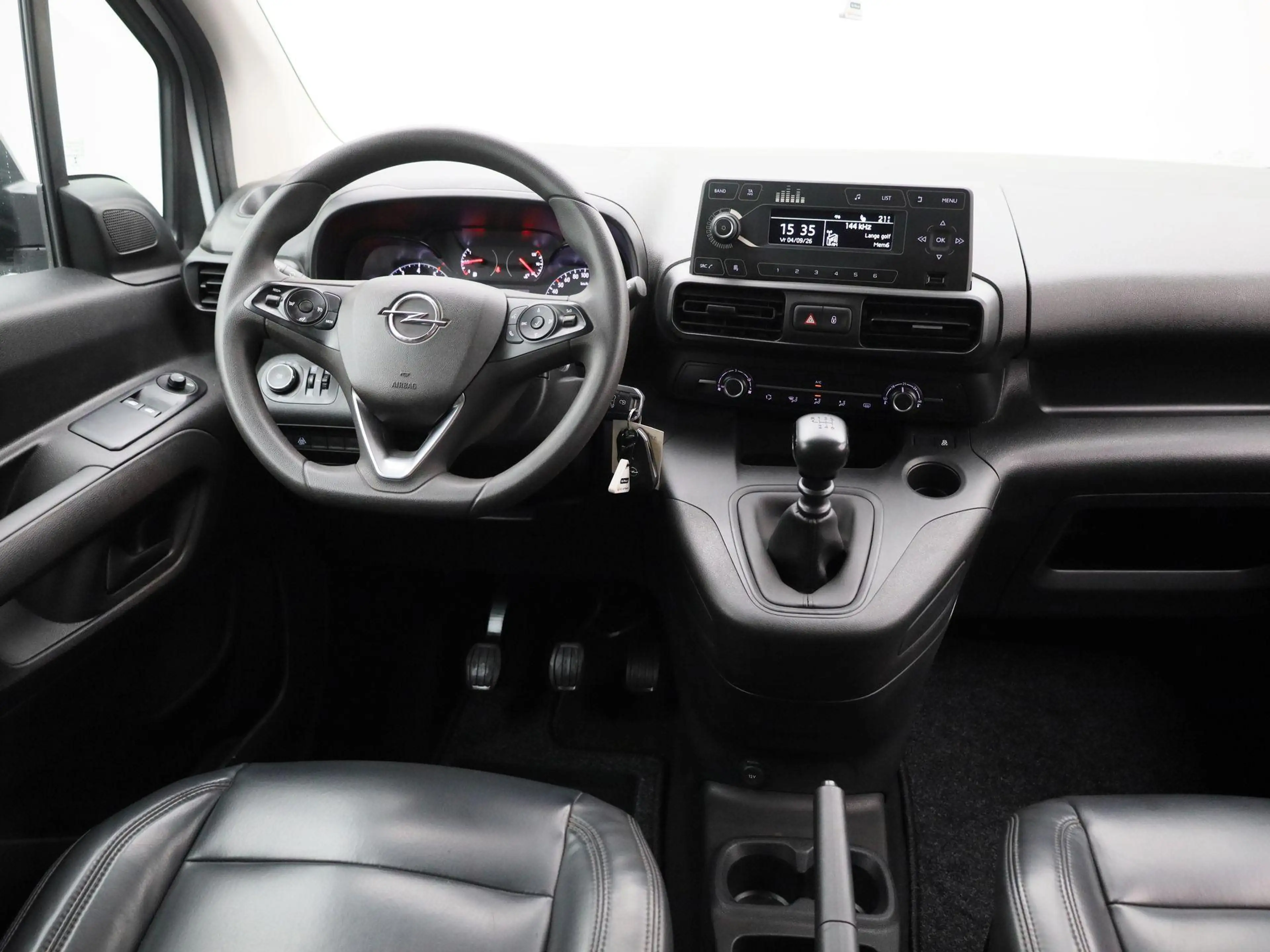 Opel Combo Life 1.5 Turbo D MT6 | PDC A | Bluetooth | Cruise Contr — photo 9