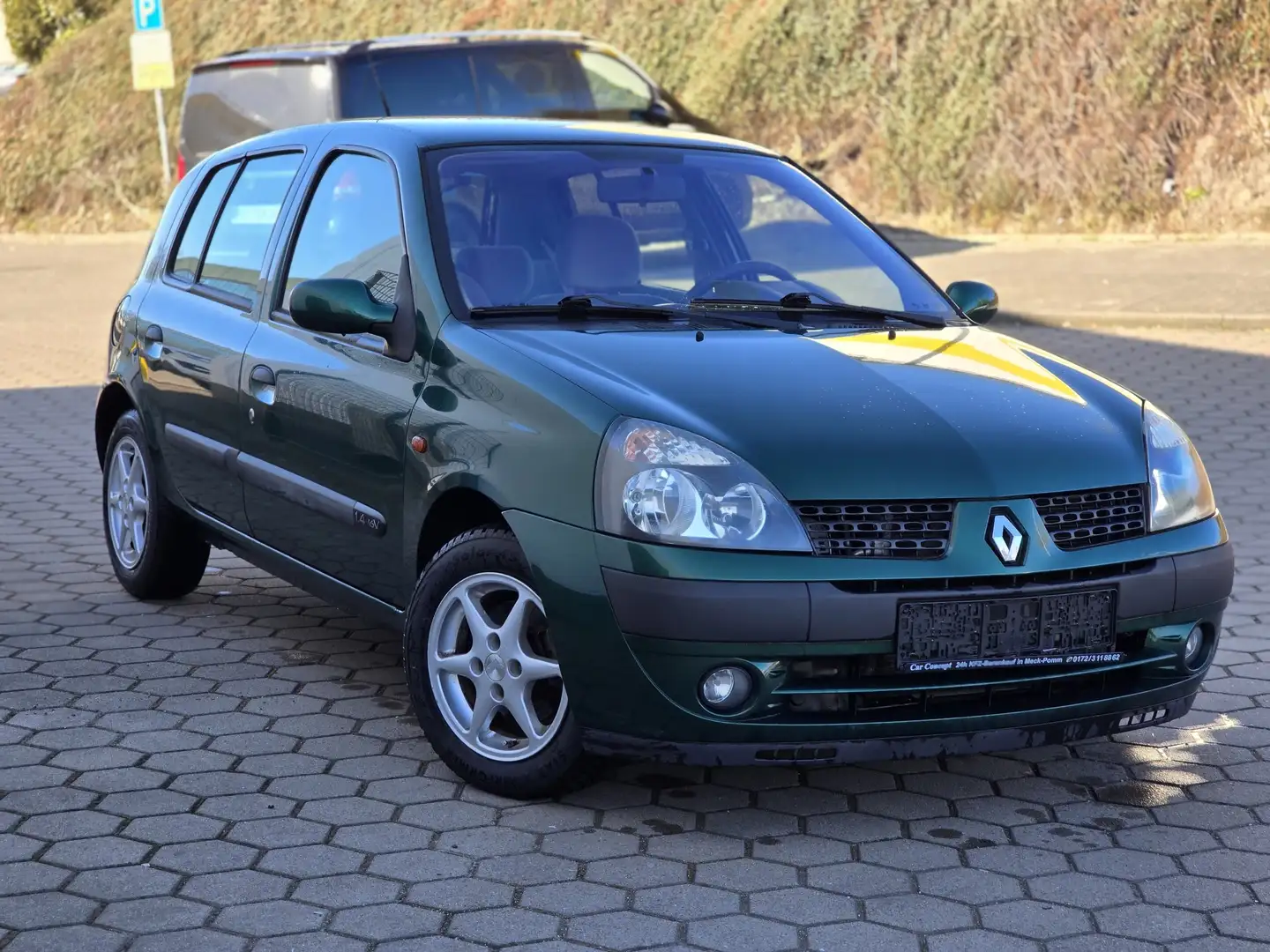 Renault Clio Clio 1.4 AUTOMATIK TÜV Service neu Grün - 1
