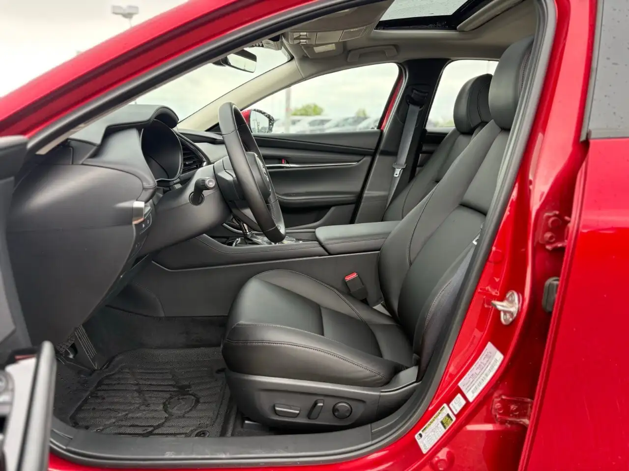 Mazda 3 снимка Mazda 3