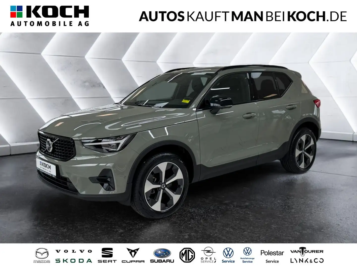 Volvo XC40 B4 Plus Dark ACC BLIS H/K 360° PANO Leder Grün - 1