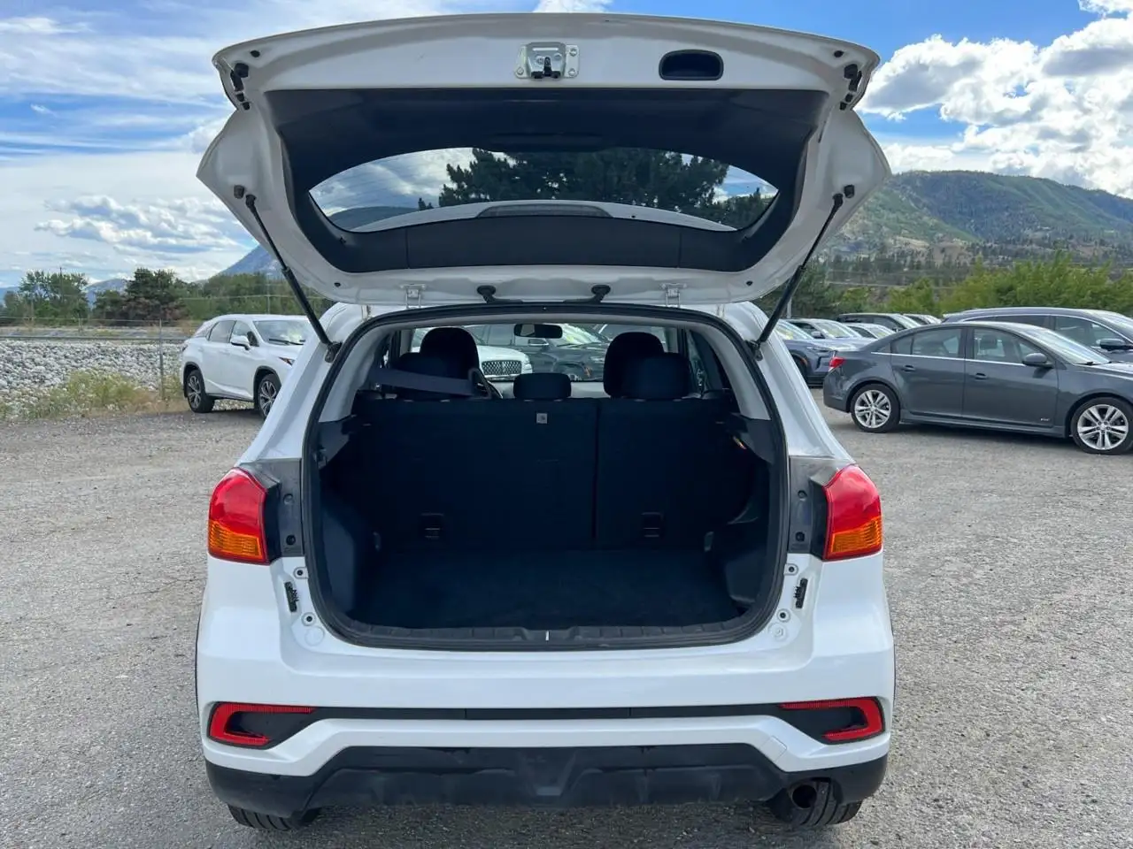 Mitsubishi RVR photo Mitsubishi RVR