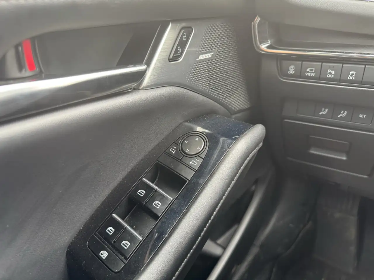 Mazda 3 снимка Mazda 3