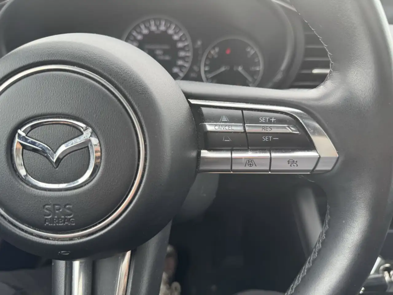 Mazda 3 снимка Mazda 3