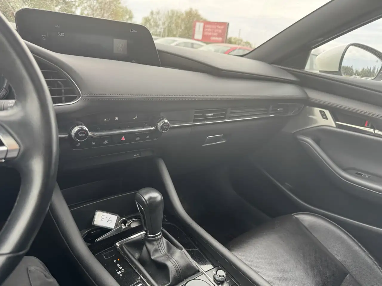 Mazda 3 снимка Mazda 3