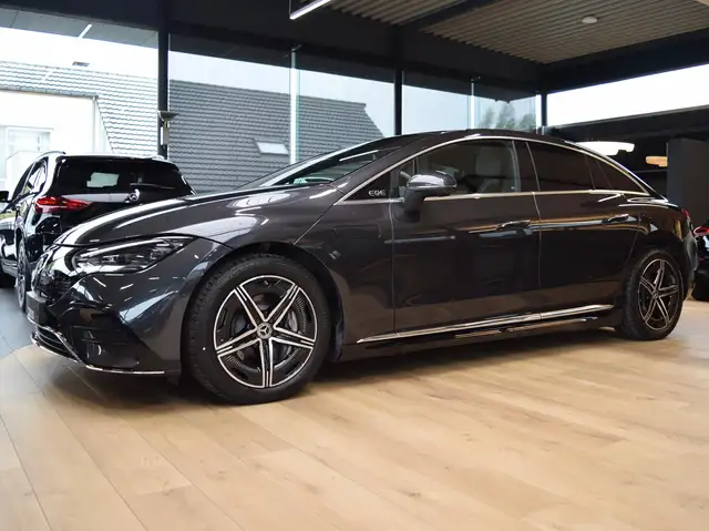 Mercedes-Benz EQE 300 AMG / Trekhaak / Pano / 360° / Burmester / 22 kW