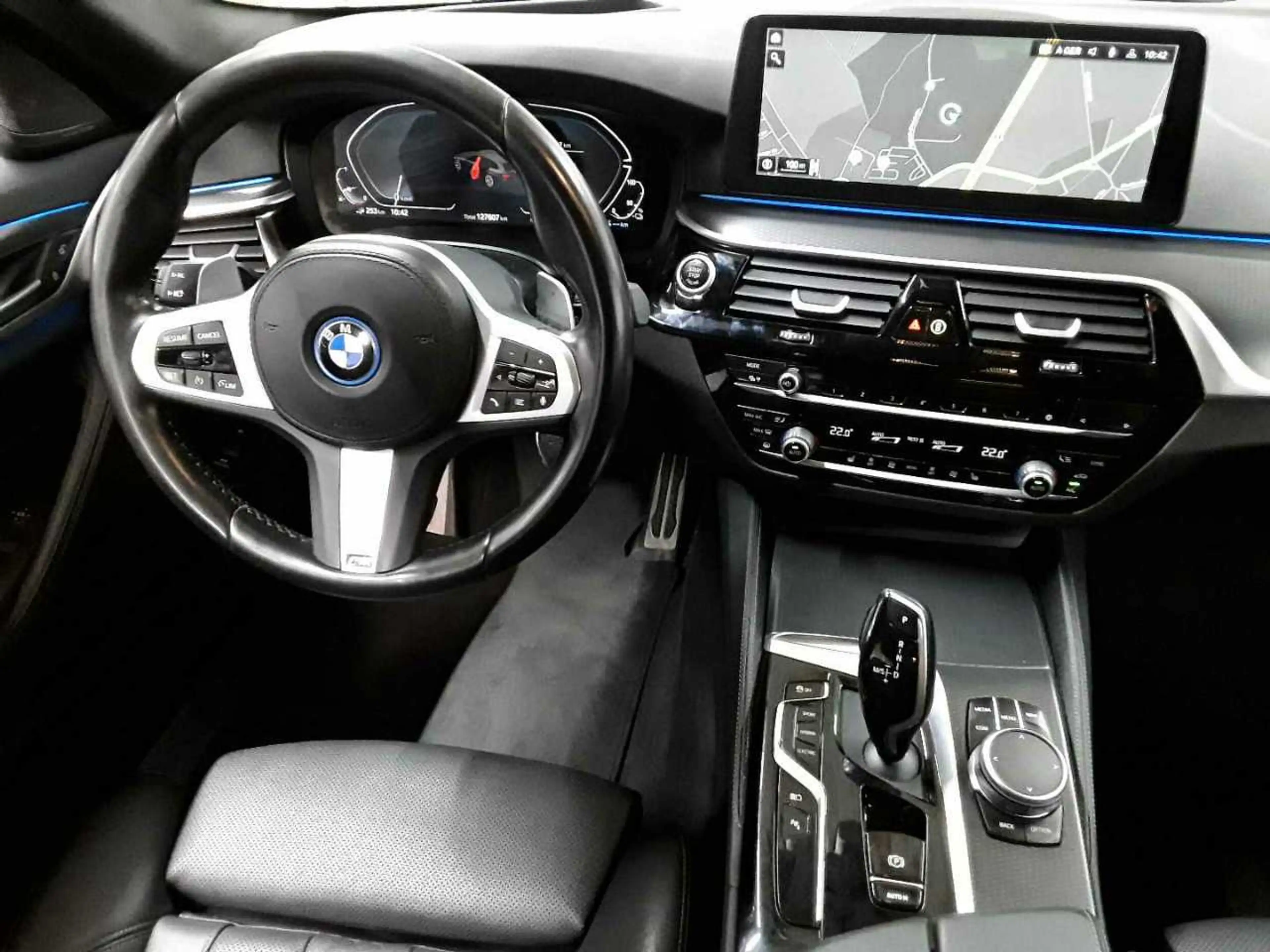 BMW 530 530e Touring Aut. M Sport Navi Leder H&K — photo 10
