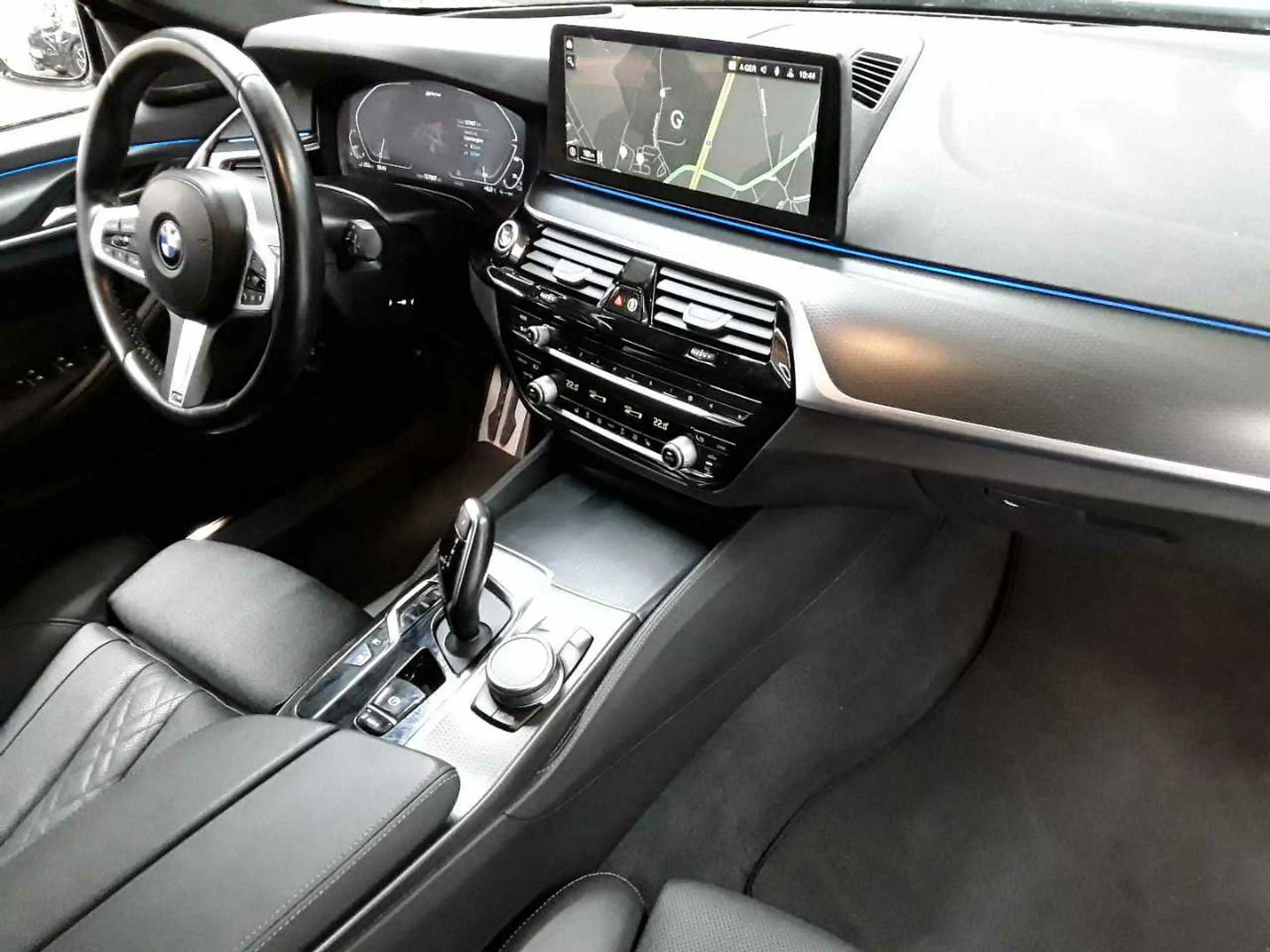 BMW 530 530e Touring Aut. M Sport Navi Leder H&K — photo 9