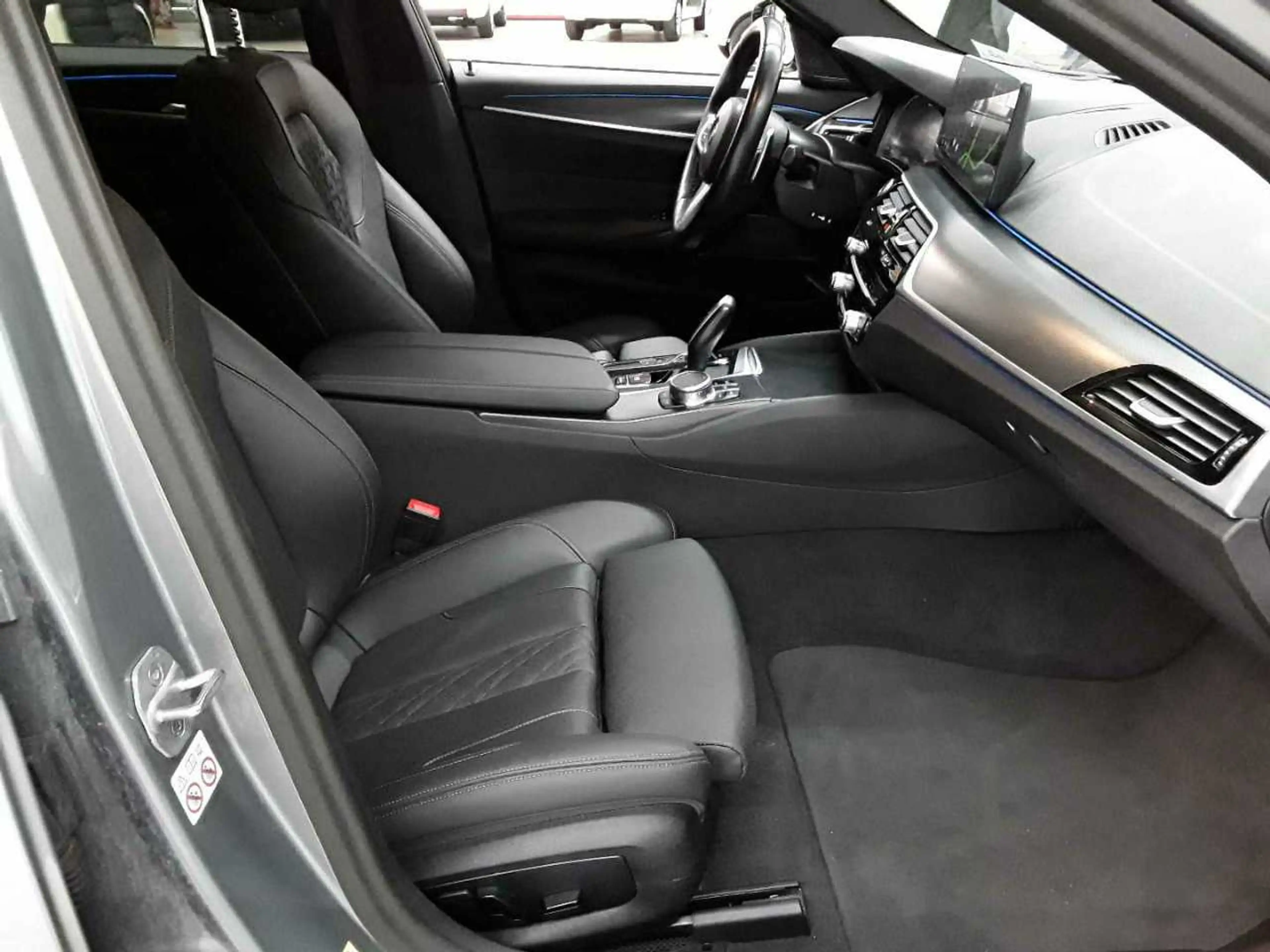 BMW 530 530e Touring Aut. M Sport Navi Leder H&K — photo 8