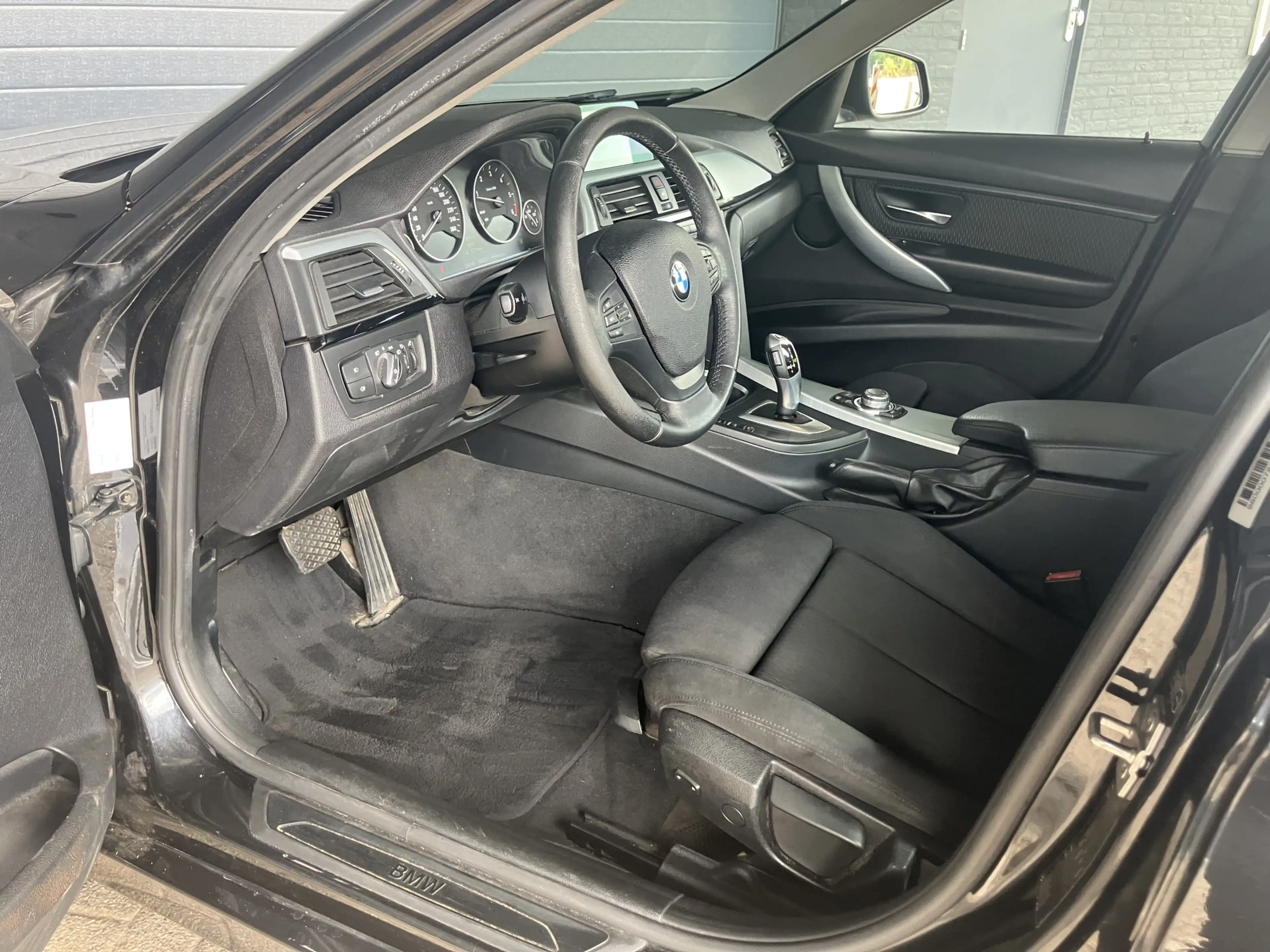 BMW 316 3-serie 316d High Executive — photo 8