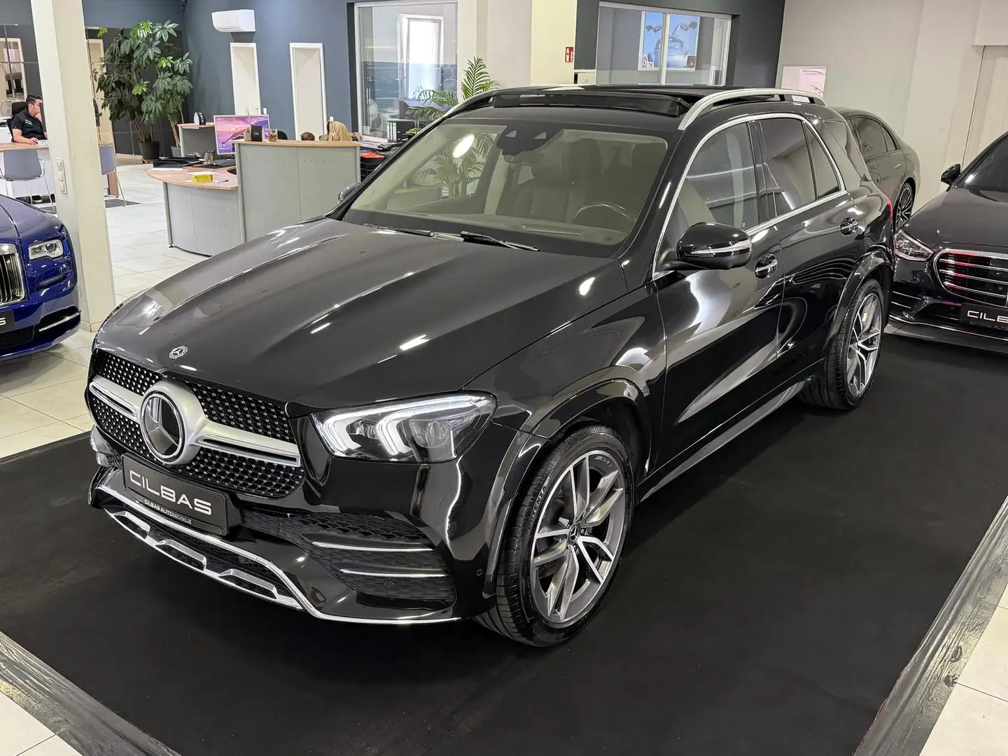 Mercedes-Benz GLE 400 d 4M AMG*PANO*HUD*AIRMATIK*AHK*22 ZOLL* Noir - 1