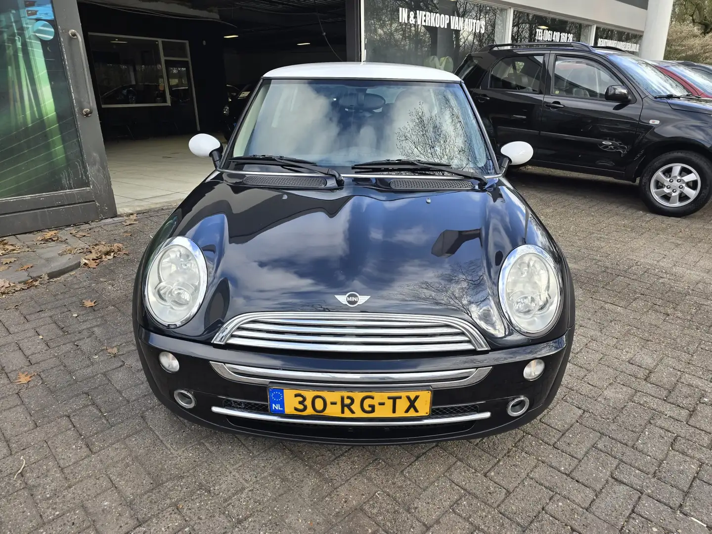 MINI Cooper Mini 1.6 Pepper | NIEUWE APK | AIRCO | ELEC RAMEN Zwart - 2