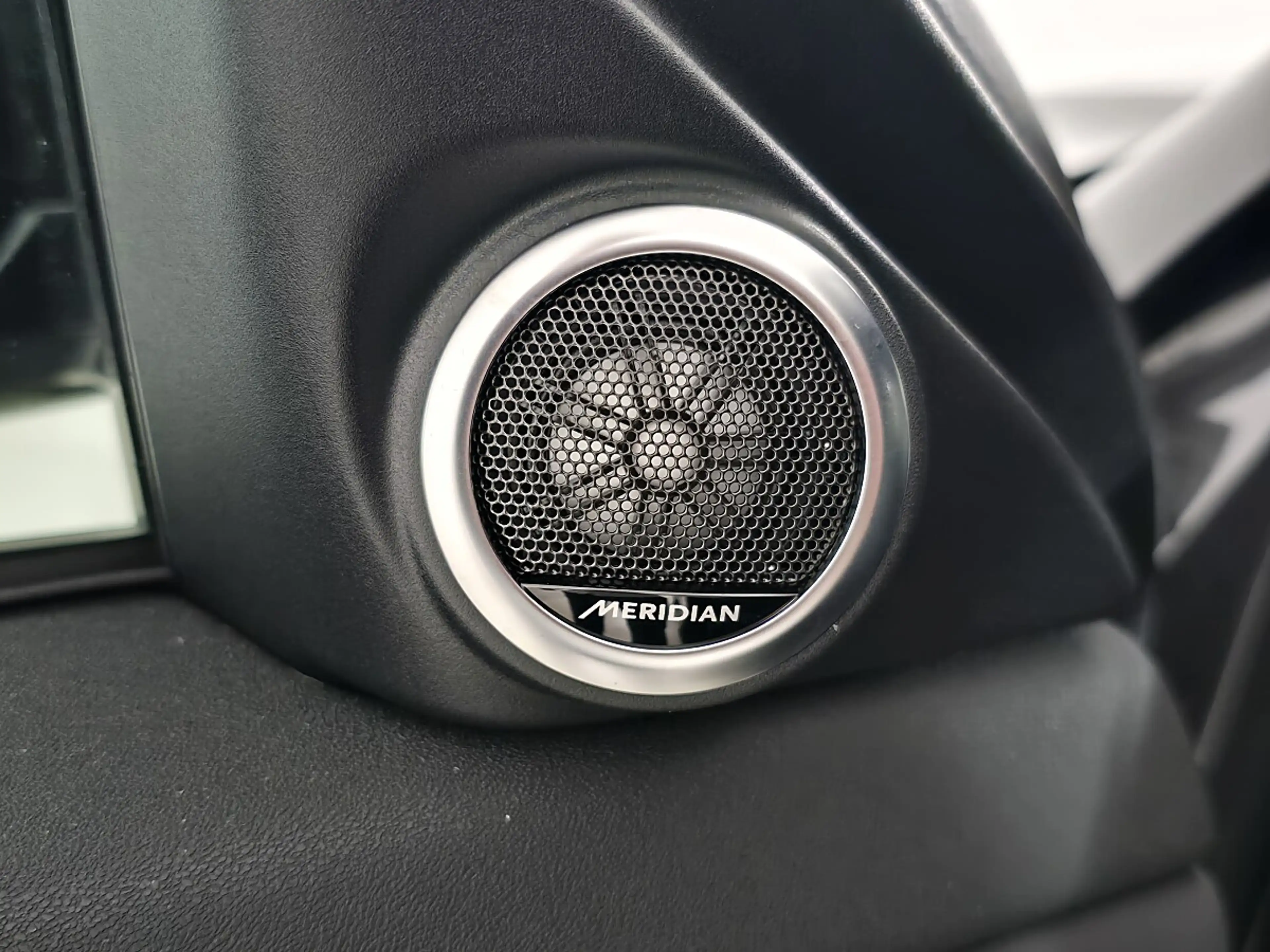 Land Rover Range Rover Evoque P270e PHEV Dynamic SE AWD Aut. | Auto Stahl Wie... — photo 13