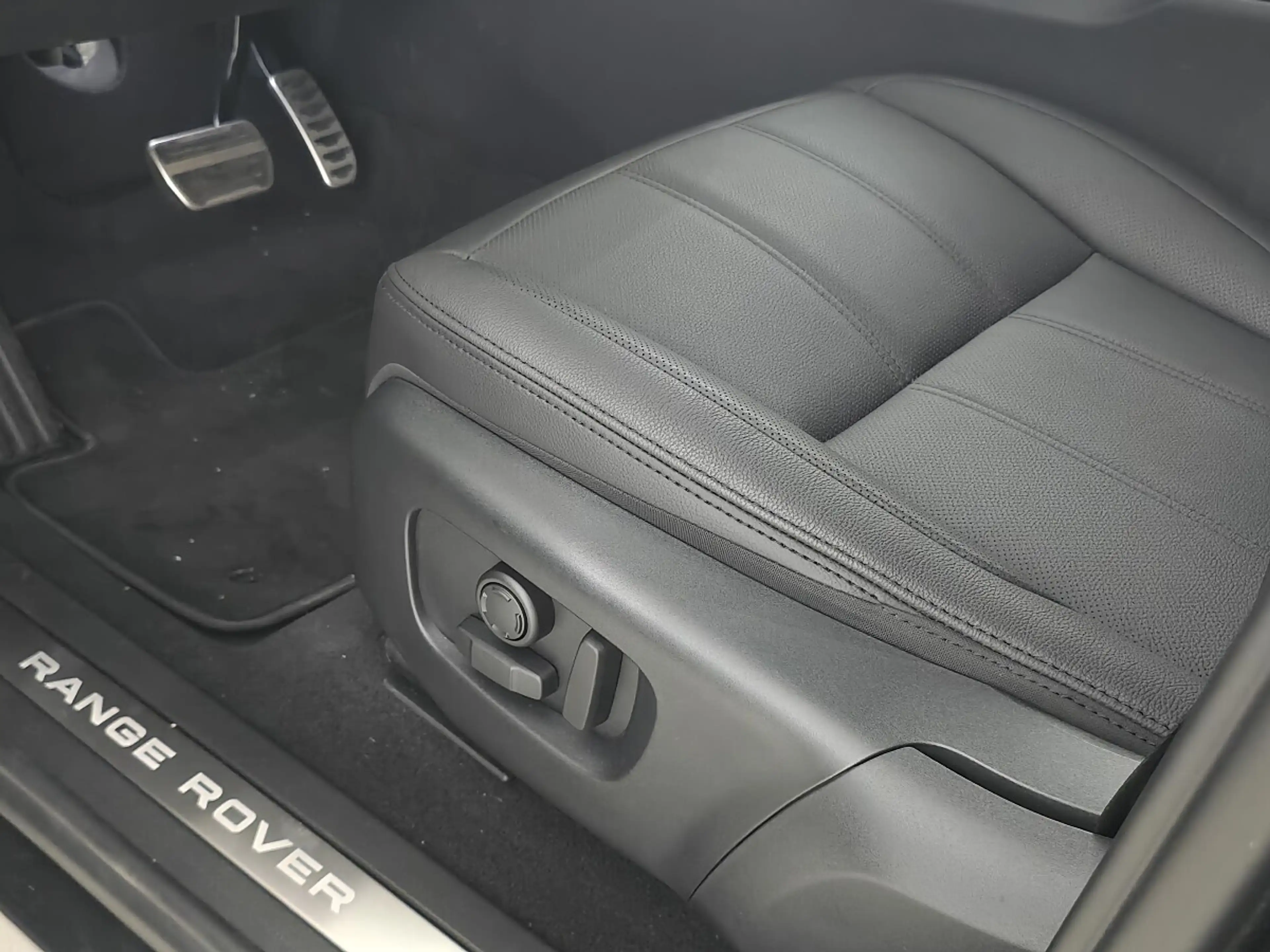Land Rover Range Rover Evoque P270e PHEV Dynamic SE AWD Aut. | Auto Stahl Wie... — photo 14