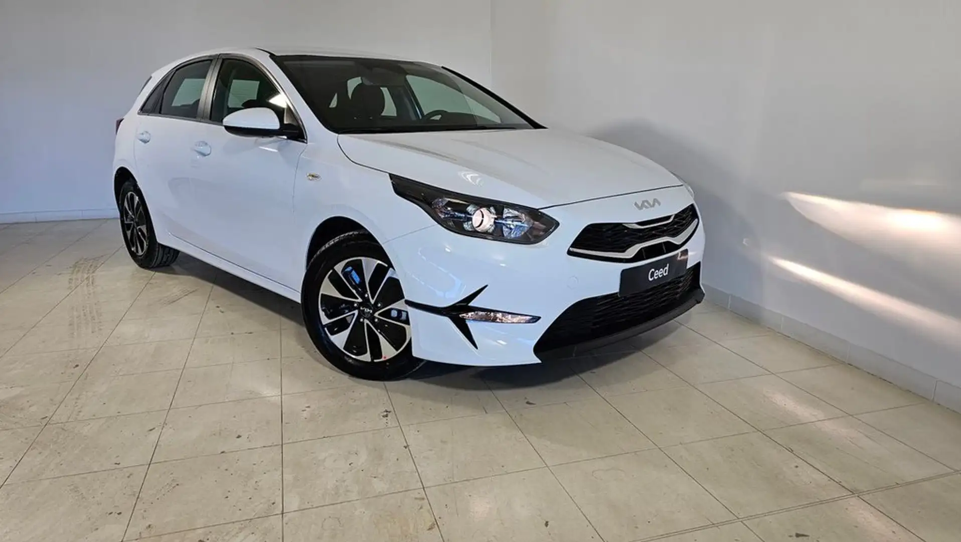 Kia Sonstige 1.0 MHEV 74kW (100CV) Drive DCT Weiß - 2