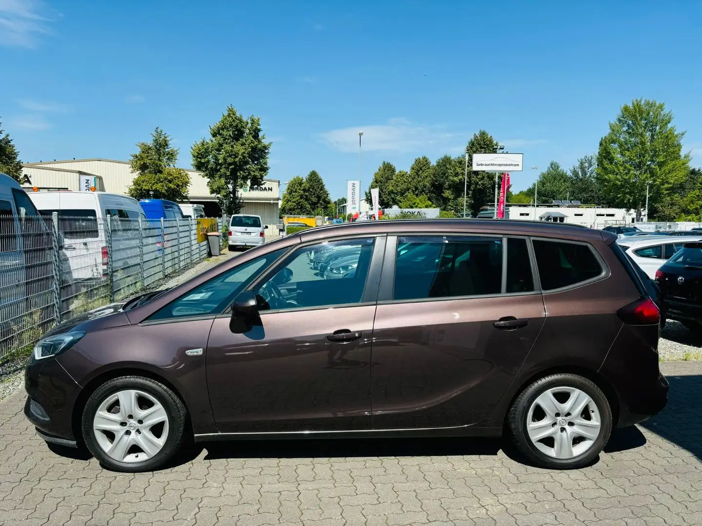 Opel Zafira Tourer Edition   7 Sitzer  Automatik Braun - 1
