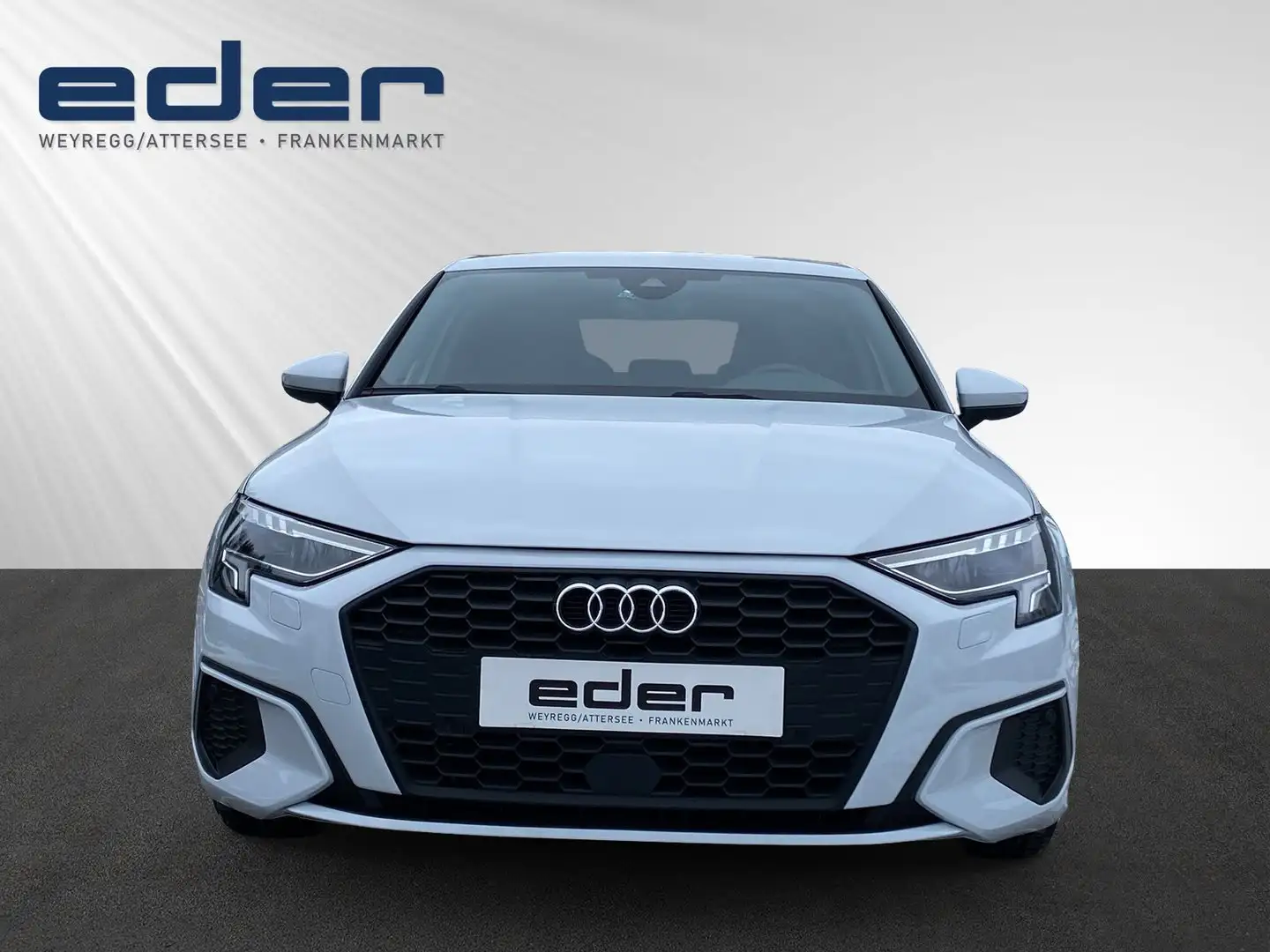 Audi A3 30 TFSI intense Weiß - 2