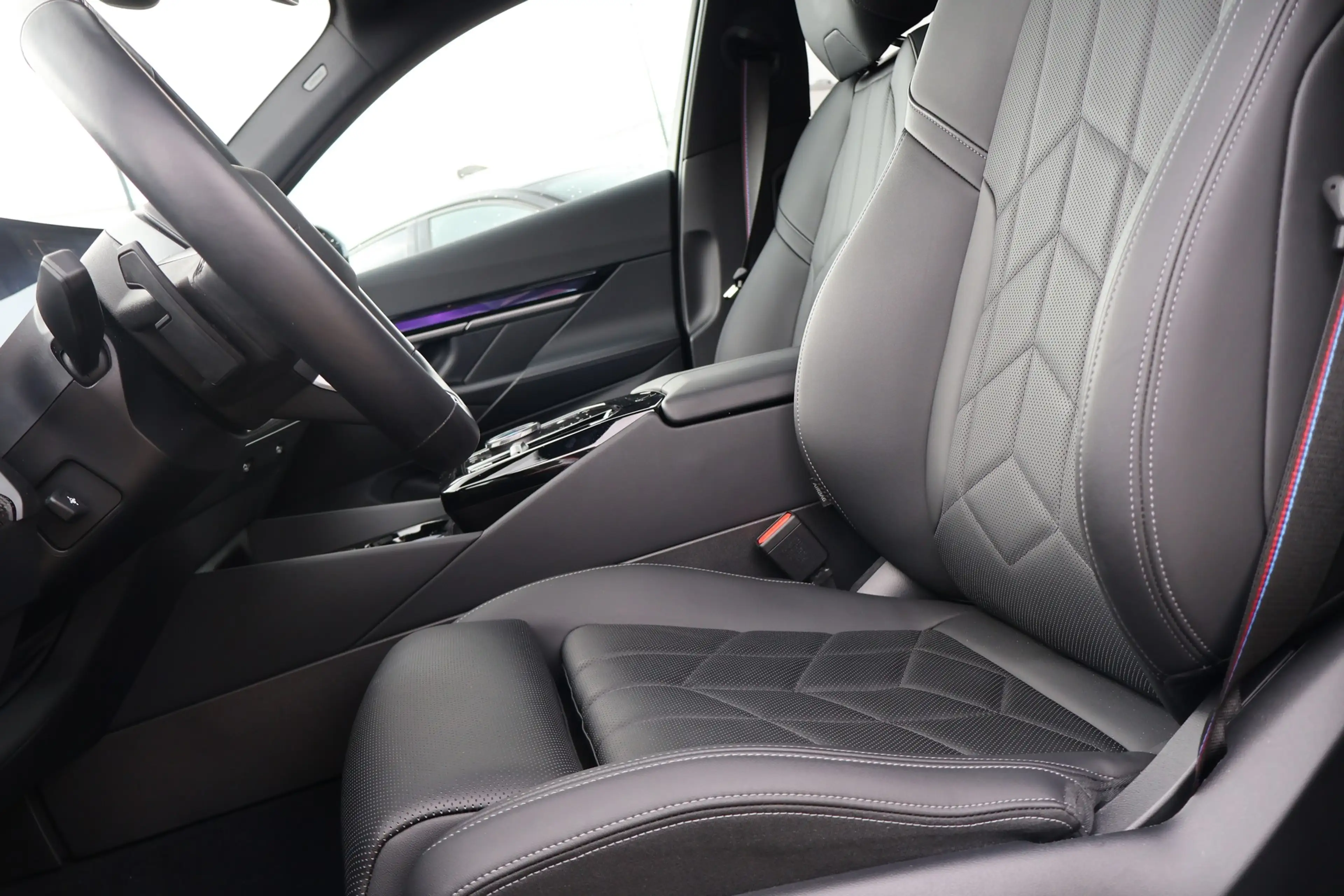 BMW 540 540d M-Sport Touring xDrive Aut. LED ACC Pano — photo 10