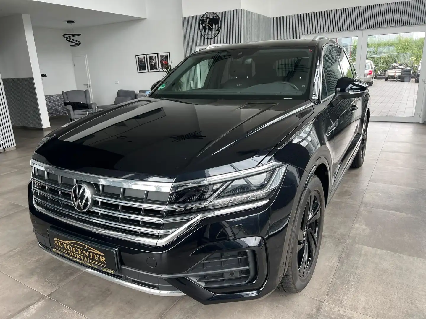 Volkswagen Touareg 3.0 TDI R-Line 4M Matrix Pano Luft Nero - 1