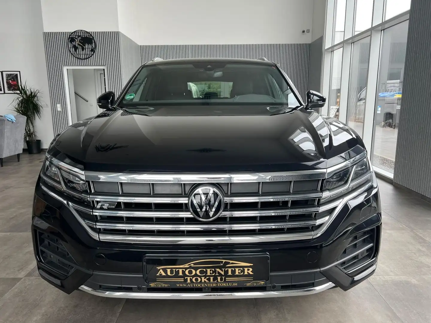 Volkswagen Touareg 3.0 TDI R-Line 4M Matrix Pano Luft Nero - 2