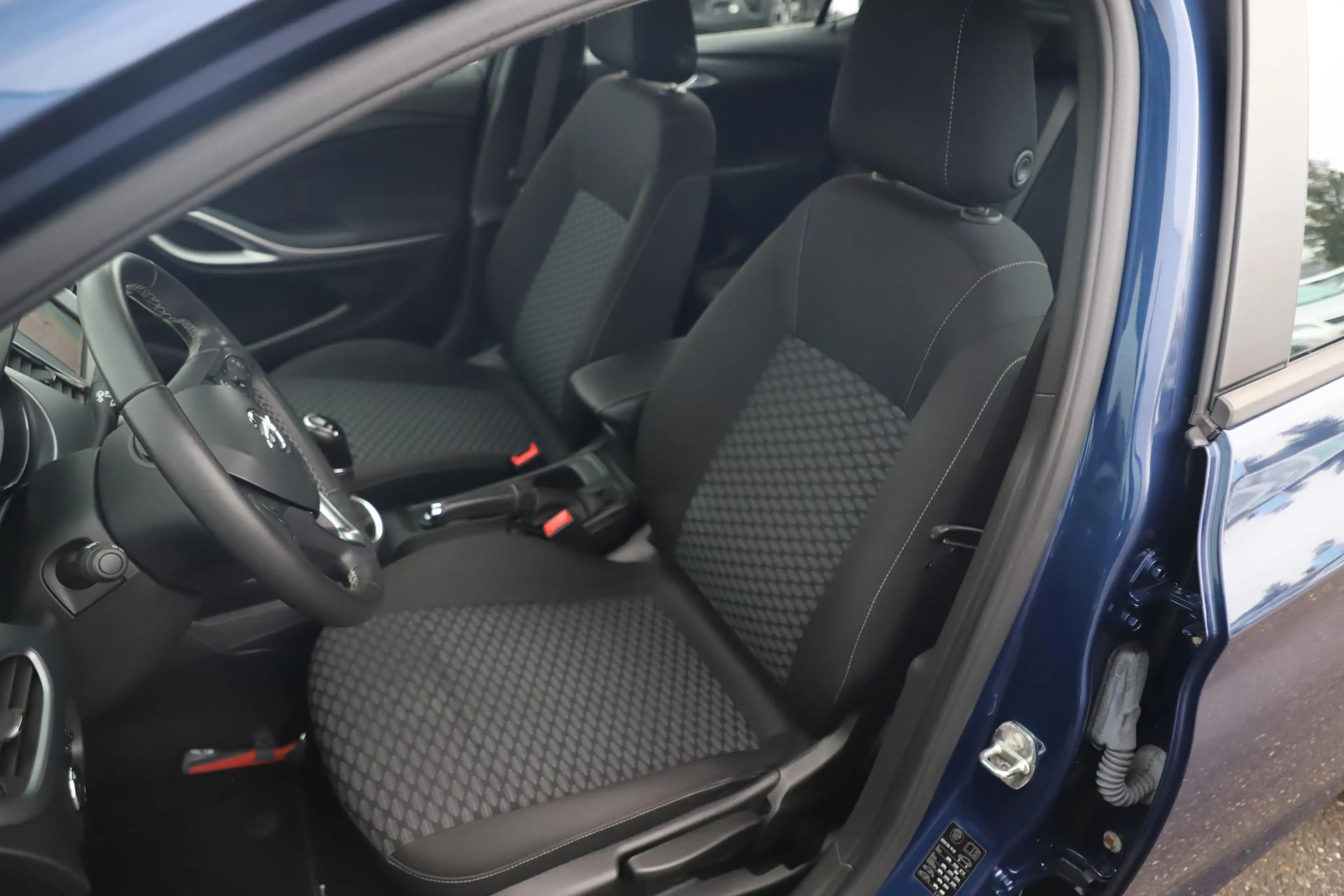 Opel Astra 1.2 Edition 110PK Navigatie Carplay Android Airco — photo 6