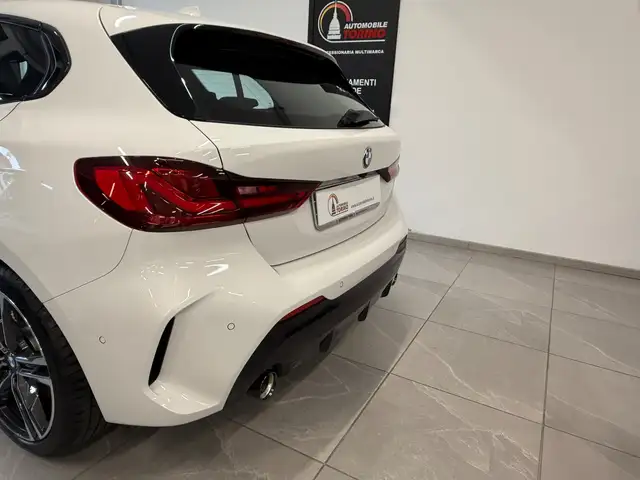BMW 1 Series view 7
