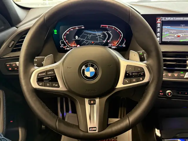 BMW 1 Series view 18