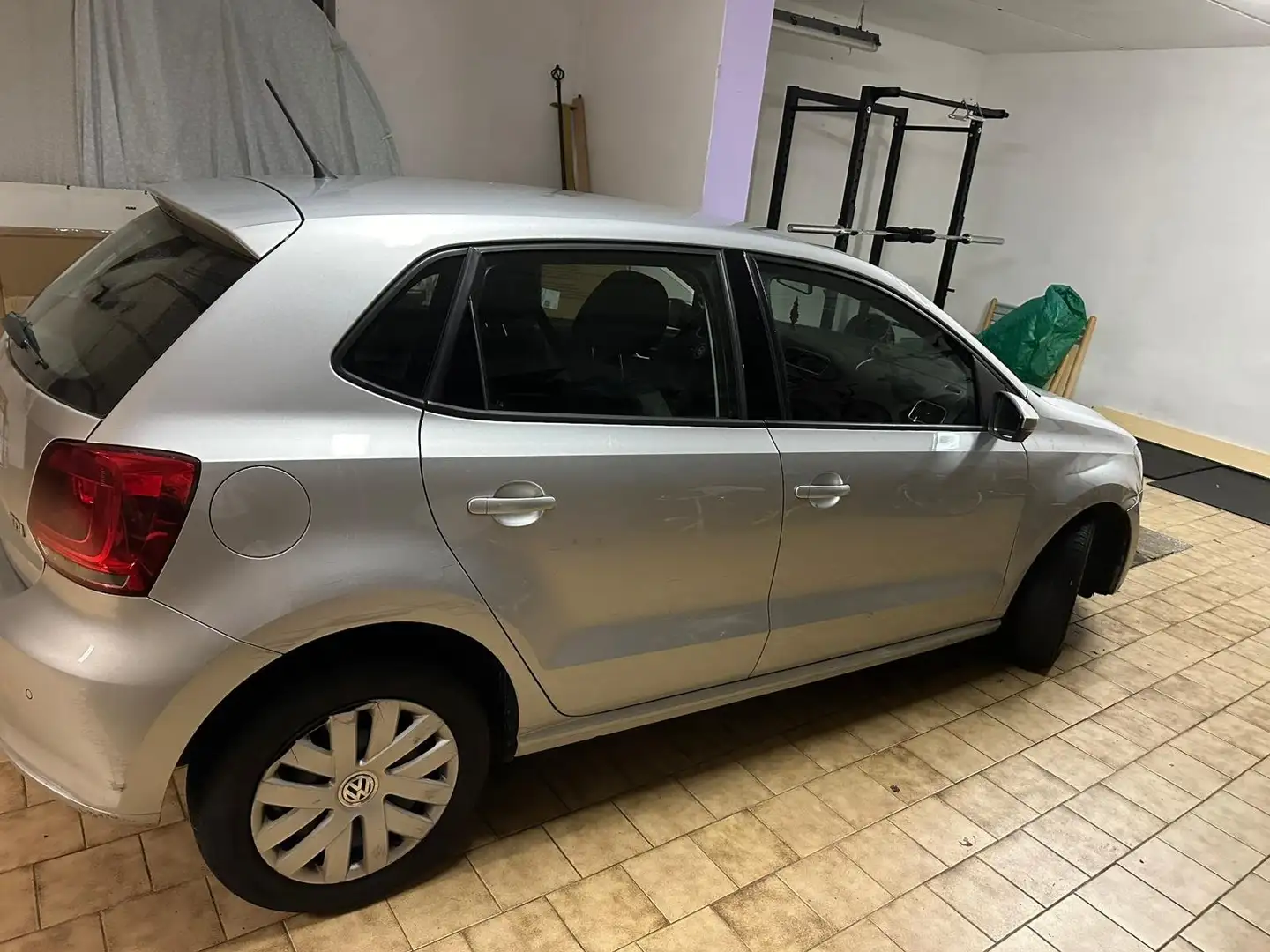Volkswagen Polo Polo V 2009 5p 1.6 tdi Comfortline 90cv Grigio - 2