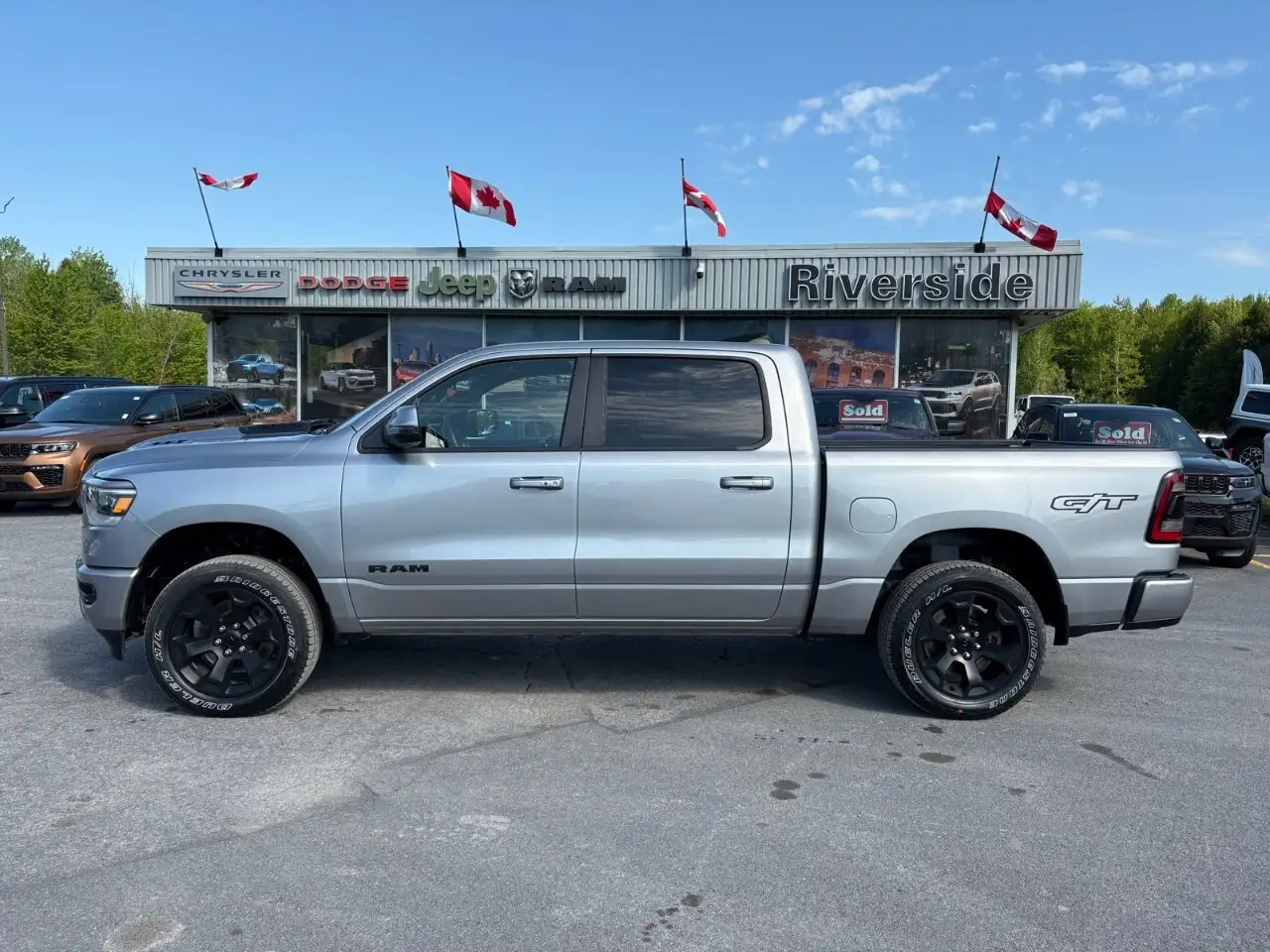 RAM 1500 снимка RAM 1500