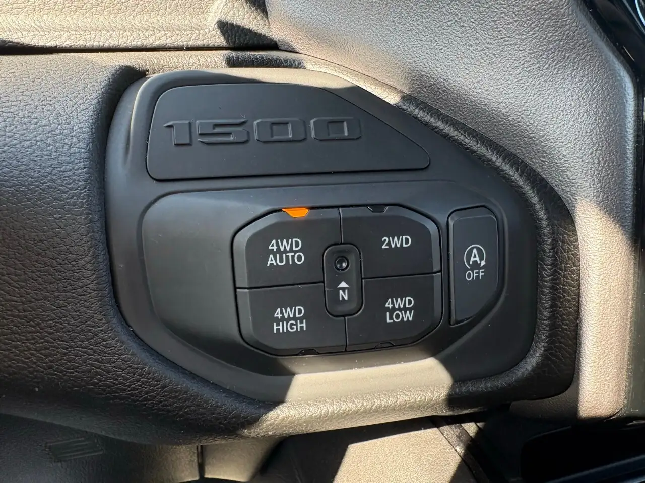 RAM 1500 снимка RAM 1500