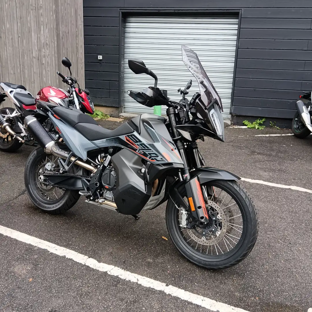KTM 890 Adventure Noir - 1