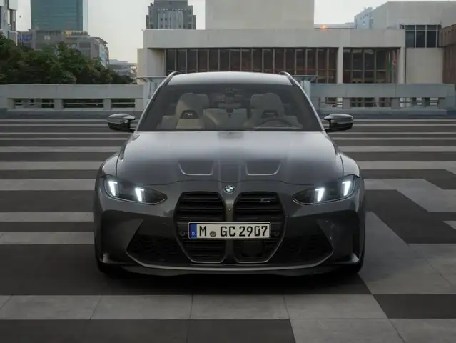 BMW M3 view 3