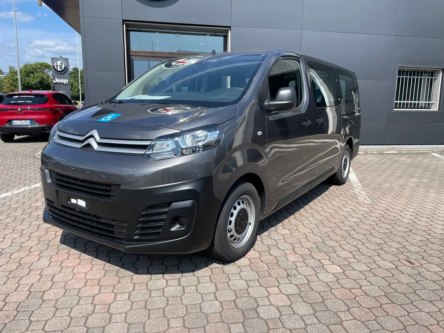 Citroen Jumpy 9 posti 2.0 BlueHdi 140cv EAT8 Grigio - 1