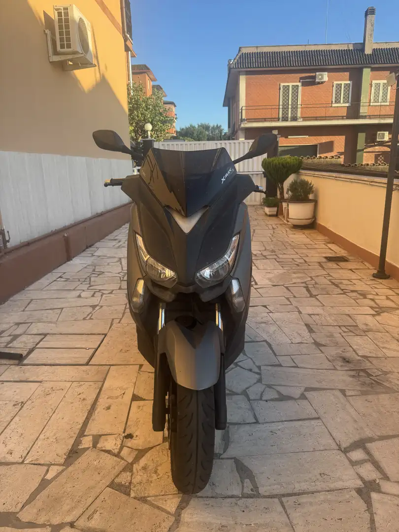 Yamaha X-Max 400 pacchetto sportivo colore antracite - 1
