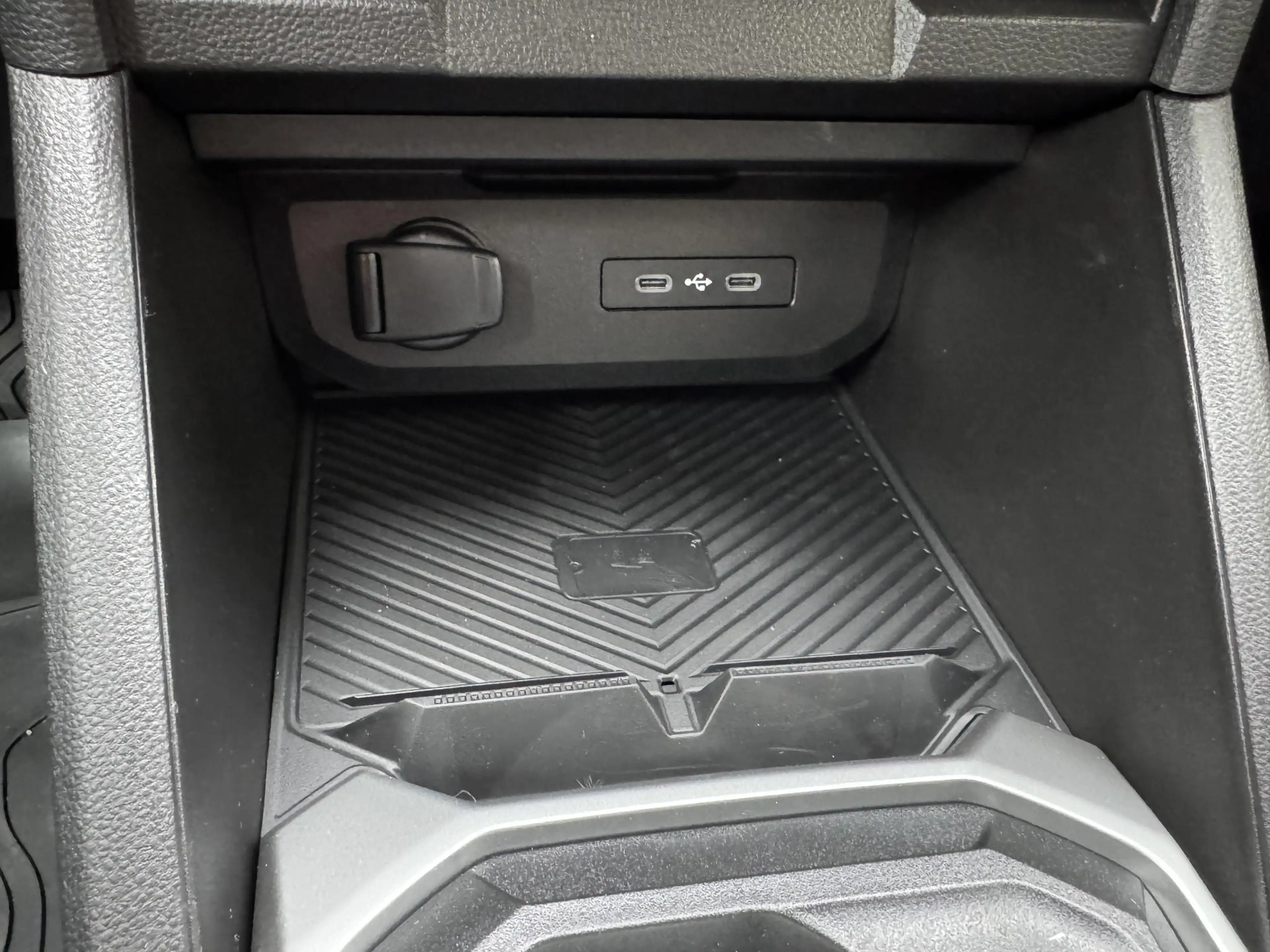 Dacia Duster 1.6 Hybrid 140 Extreme | Pack Winter | Pack Assist — photo 30