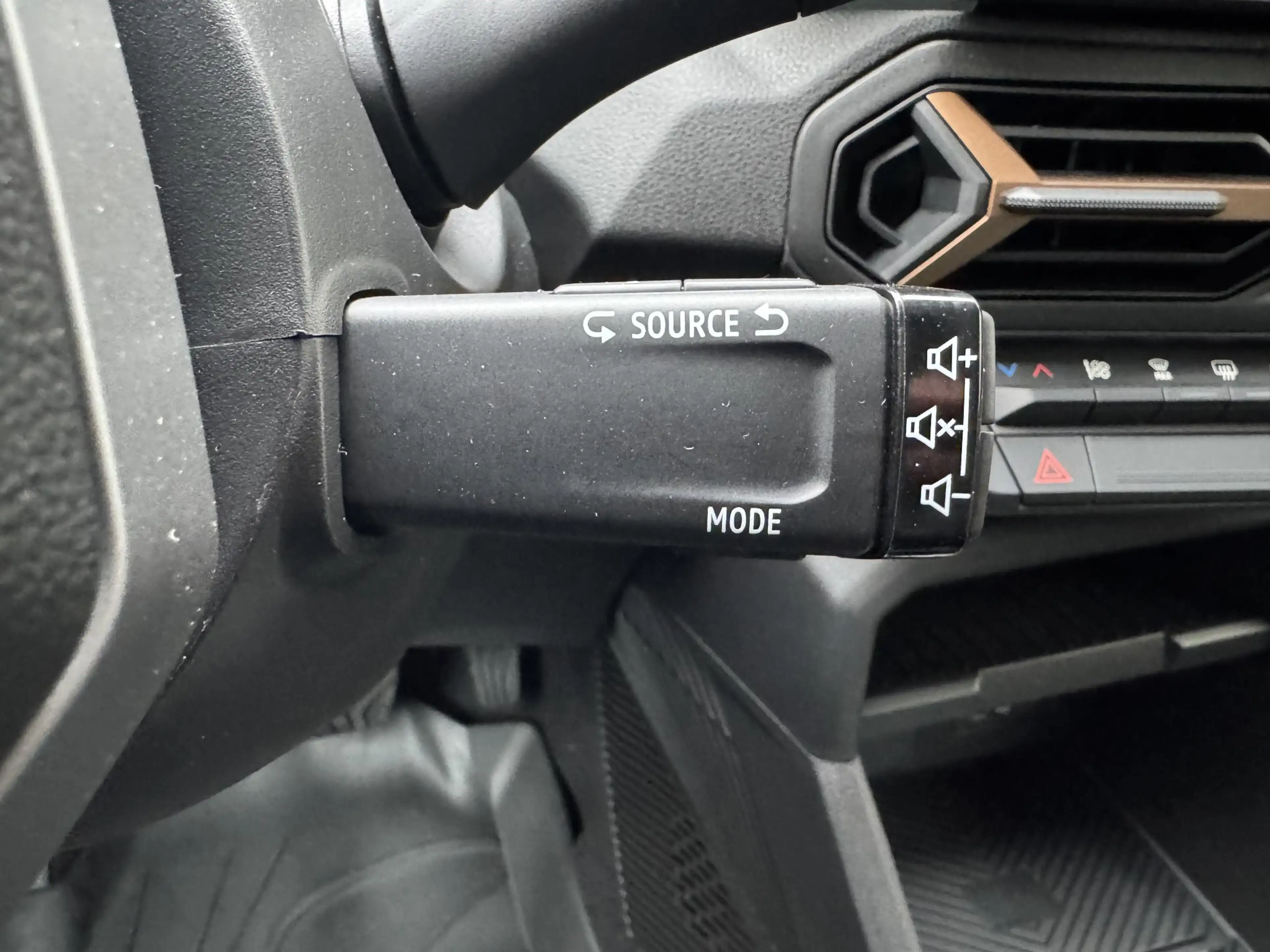 Dacia Duster 1.6 Hybrid 140 Extreme | Pack Winter | Pack Assist — photo 29