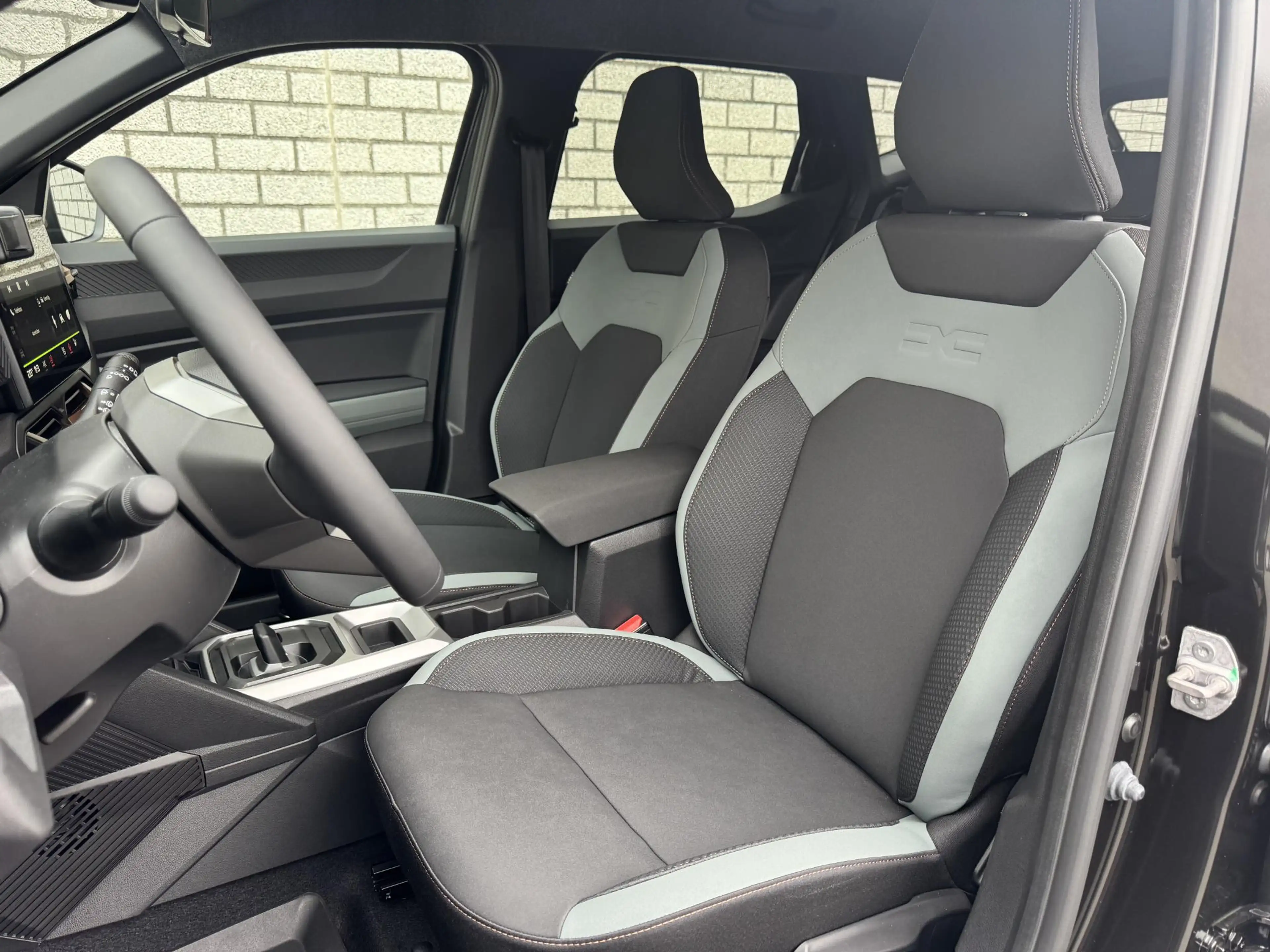 Dacia Duster 1.6 Hybrid 140 Extreme | Pack Winter | Pack Assist — photo 7