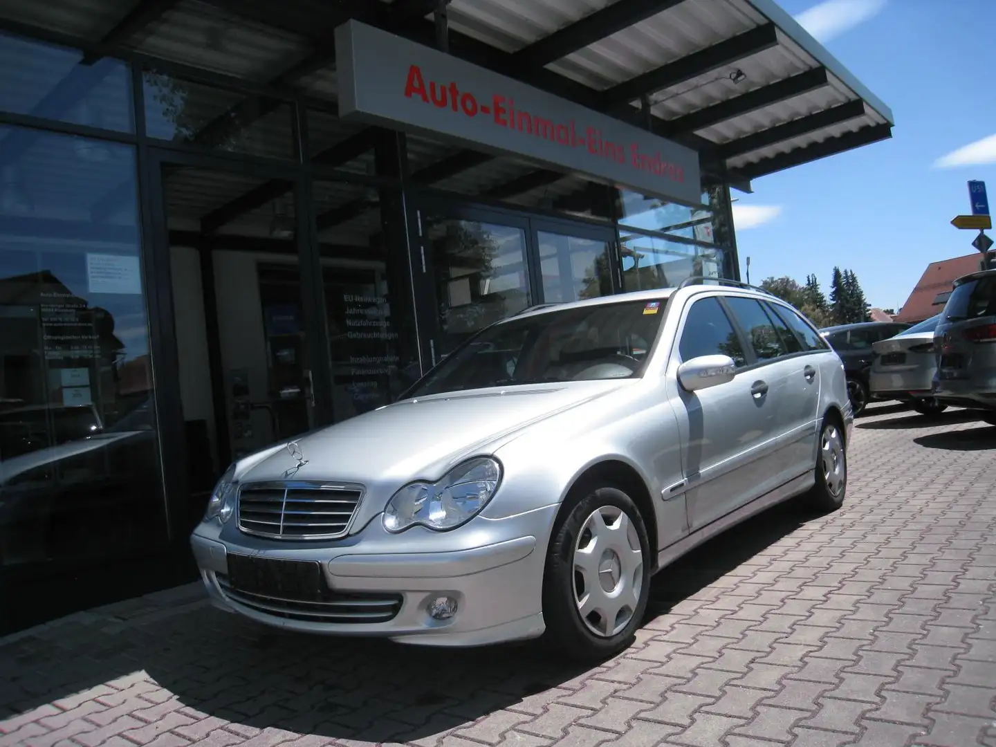 Mercedes-Benz B 180 T-Modell Classic *Automatik*AHK*Sitzh*Tempomat*WR* Silber - 1