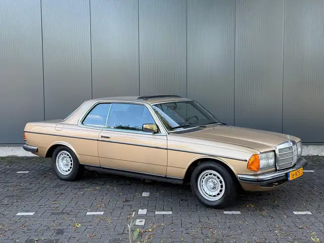 Mercedes-Benz CE 280 200-280 (W123) 230