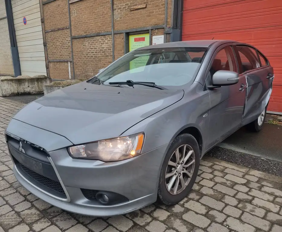 Mitsubishi Lancer 2015 из Европы — купить под ключ