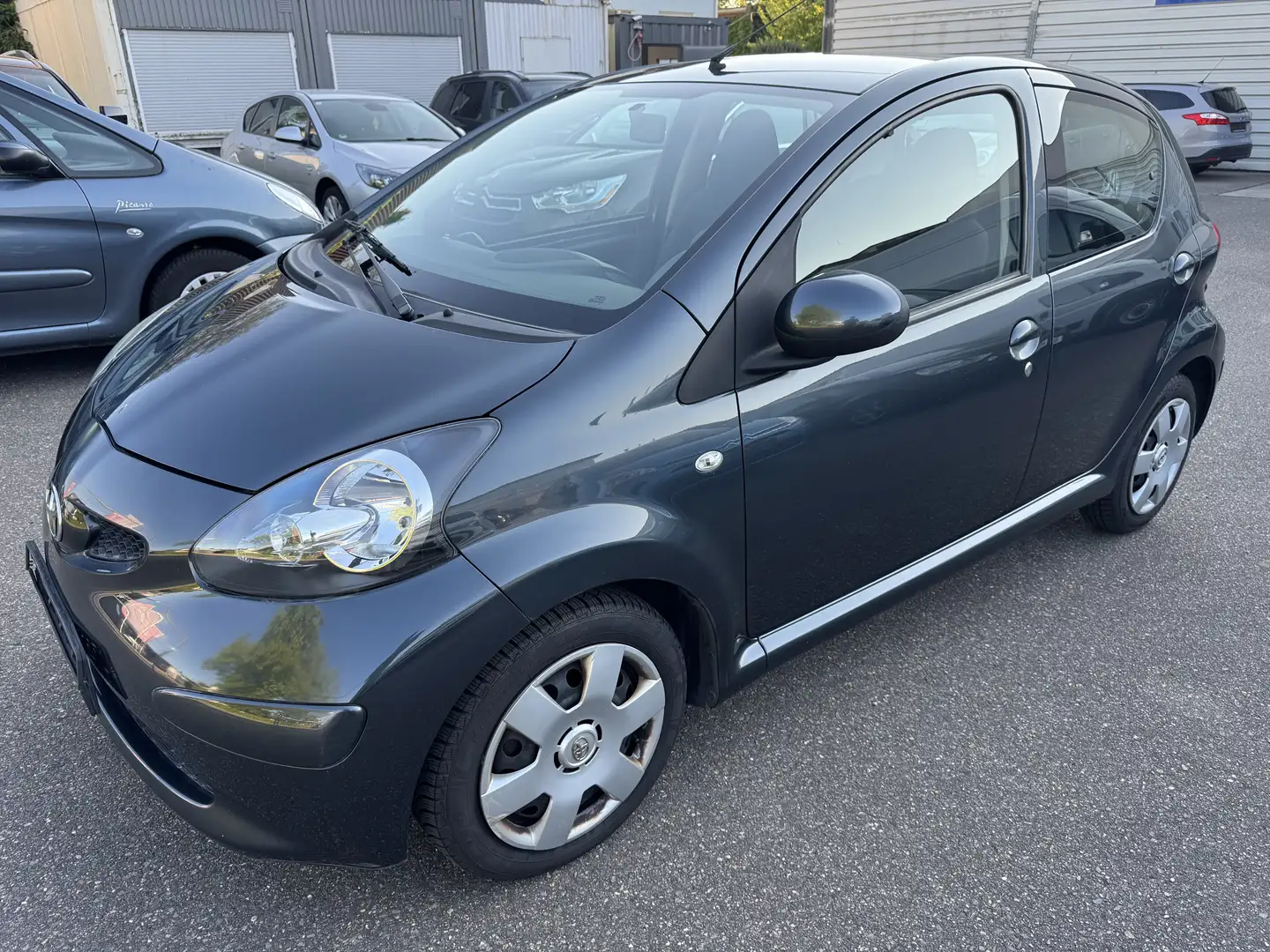 Toyota Aygo Cool. Klima .TÜV Neue Grijs - 1