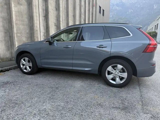 Volvo XC60 XC60 2.0 b4 Essential awd auto