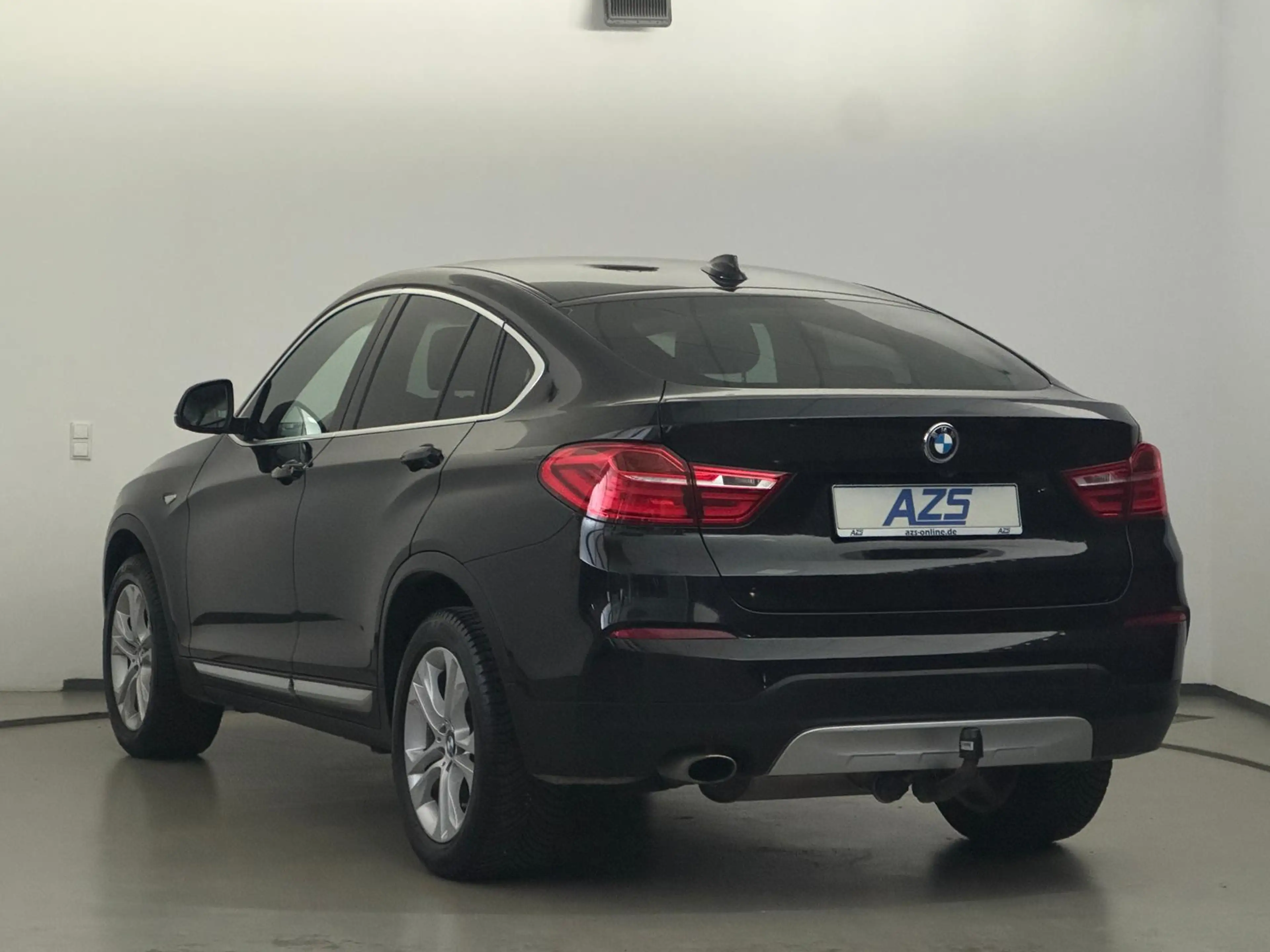 BMW X4 2.0 X-Line Xenon Navi Schiebedach AHK — photo 8