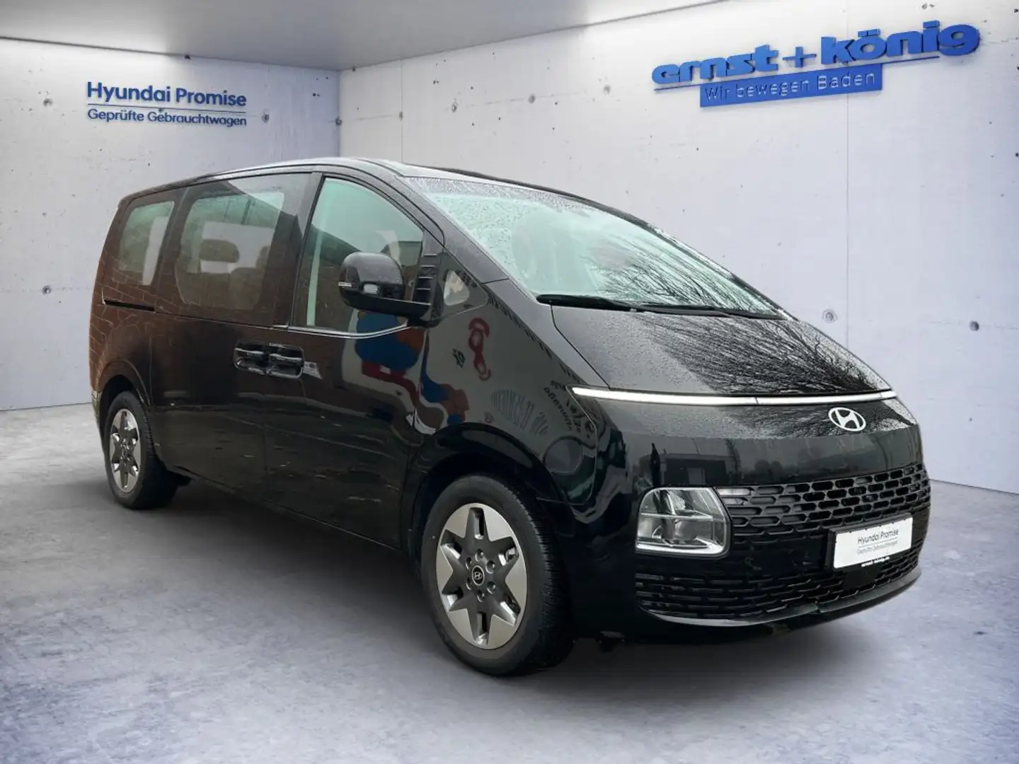 Hyundai STARIA 1.6 T-GDI HEV Trend Schwarz - 2