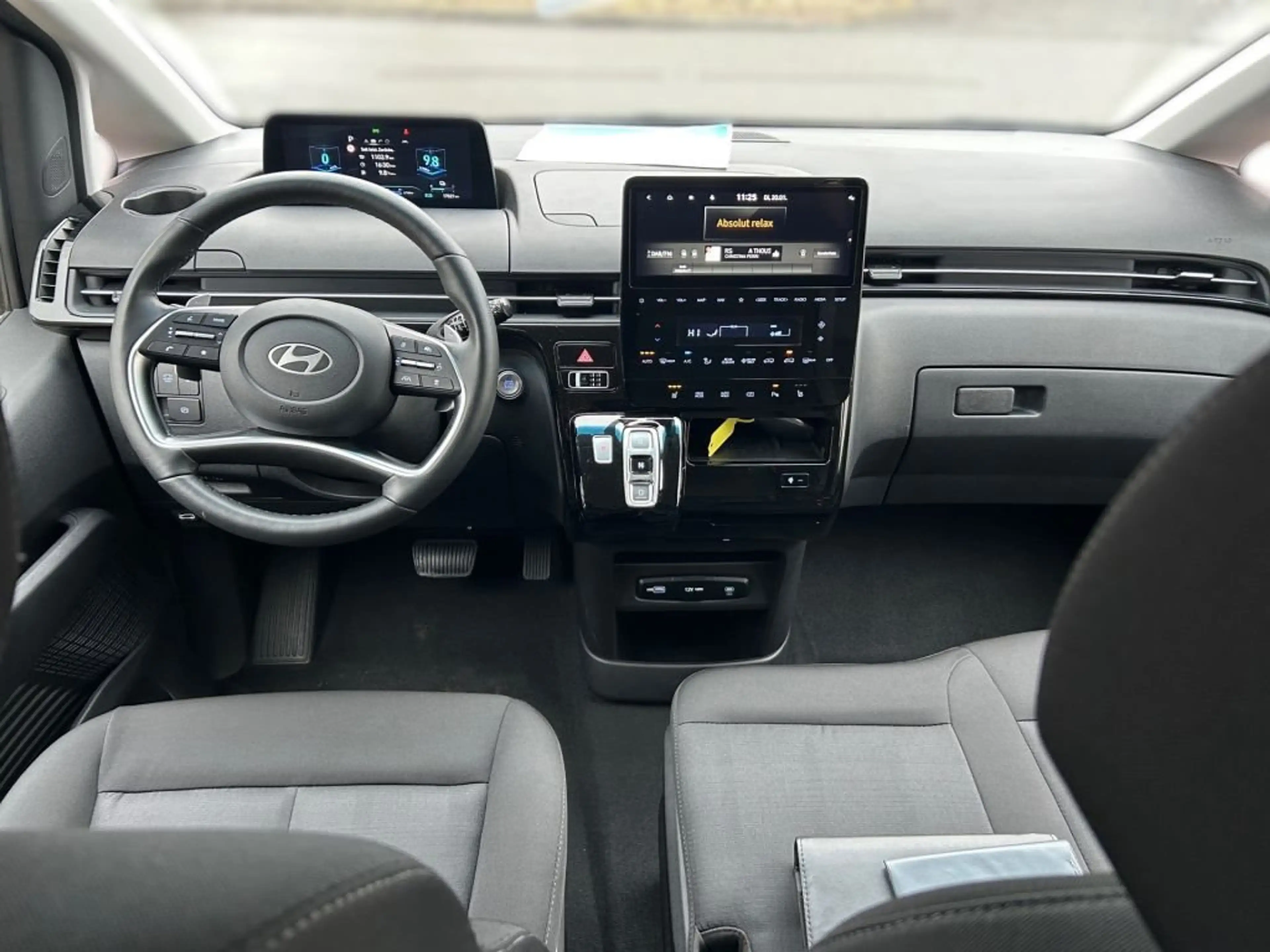 Hyundai STARIA 1.6 T-GDI HEV Trend — photo 14