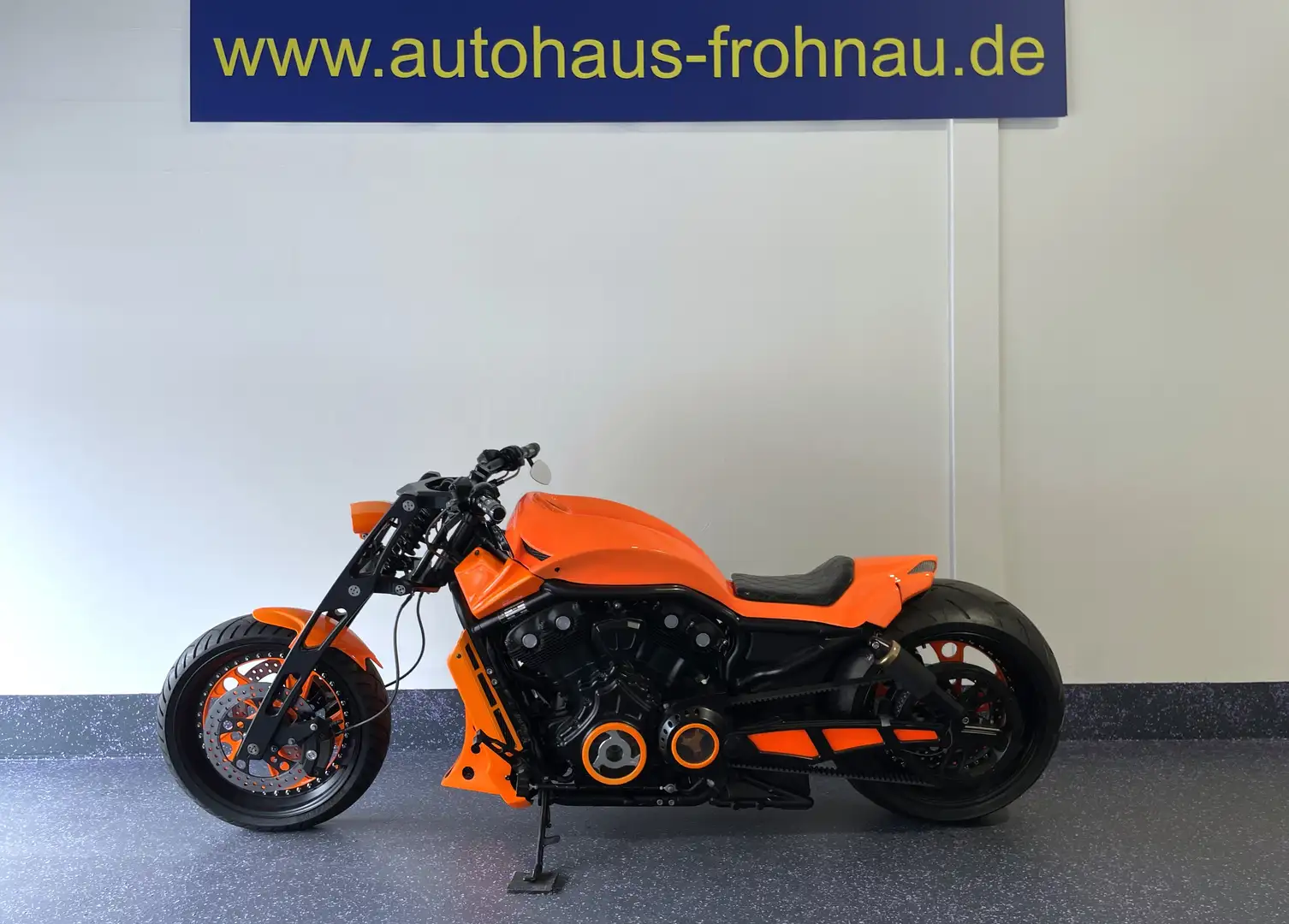 Harley-Davidson Night Rod Special Air Ride Voll NLC Oranžová - 2