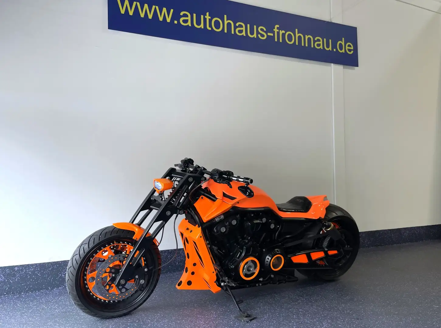 Harley-Davidson Night Rod Special Air Ride Voll NLC Oranžová - 1
